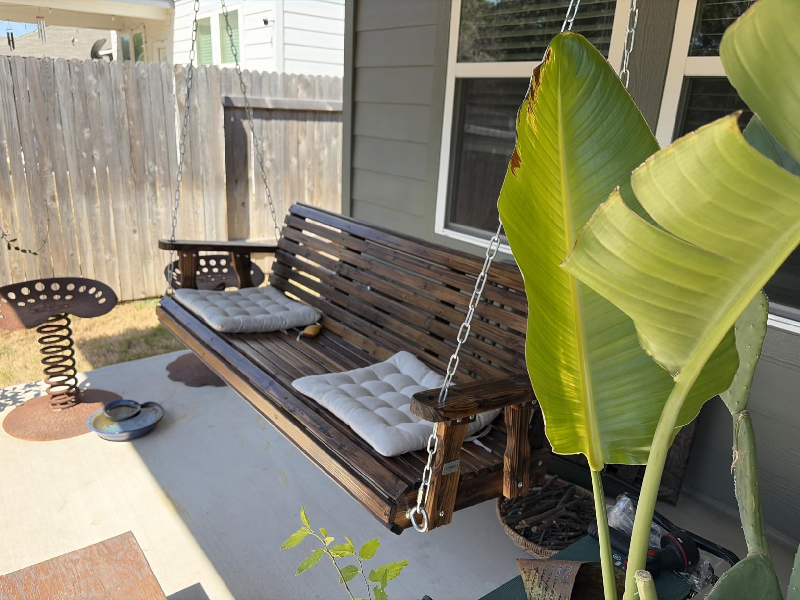 VINGLI 2026 Upgraded 4 FT Wooden Porch Swing, 880 LBS Heavy Duty, Brown customer photo 1