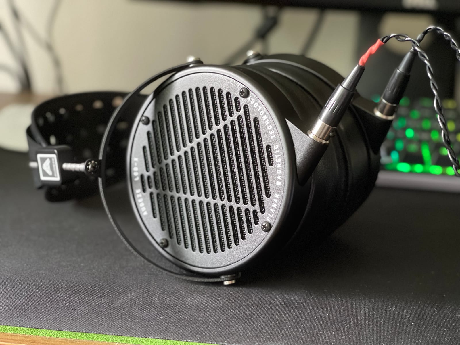 Audeze LCD-X Over-Ear Open Back Professional Headphone new 2021 and Later Version with Carry case, Combo 4 pin XLR Cable with 6.3mm and 3.5 mm adapters, Black customer photo 1