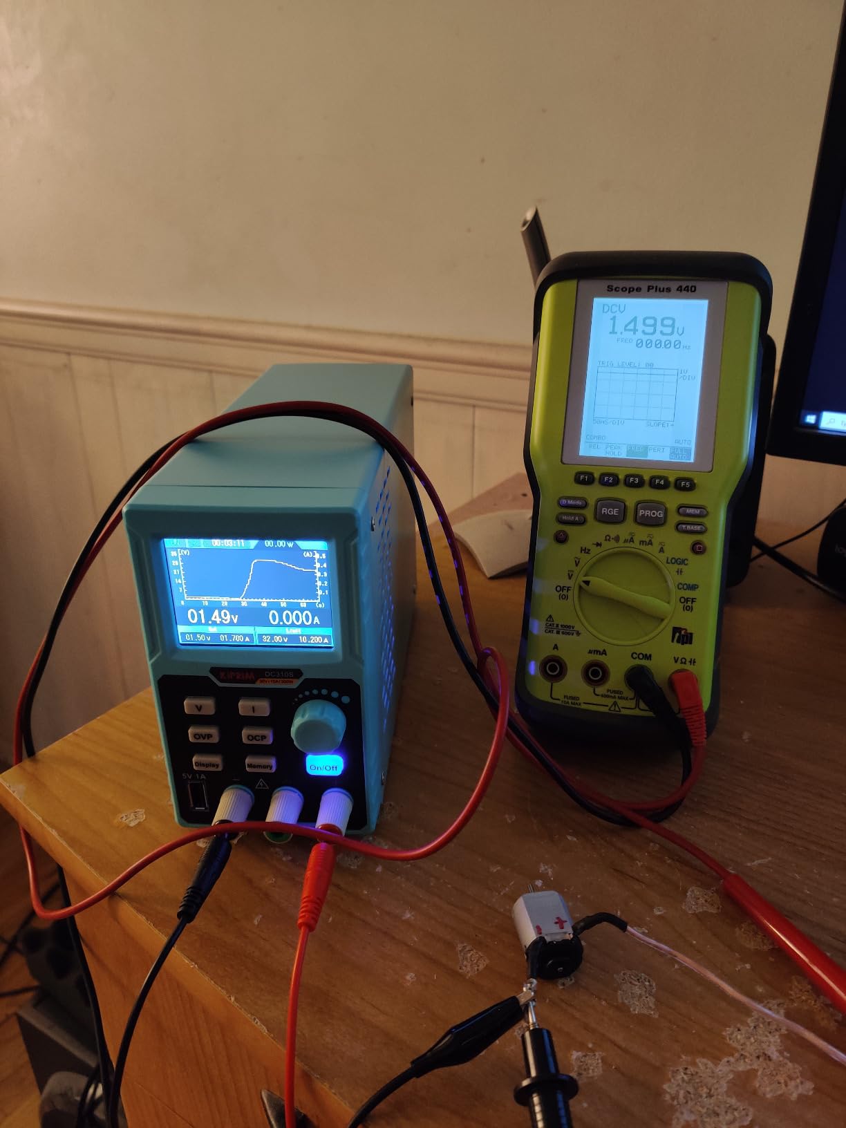 DC Power Supply, 0-30V 0-10A Adjustable Regulated Power Source, 110V Input, High Precision 4-Digit Display, Multiple Safety Protections, PC Software Control & Dual USB Ports customer photo 1
