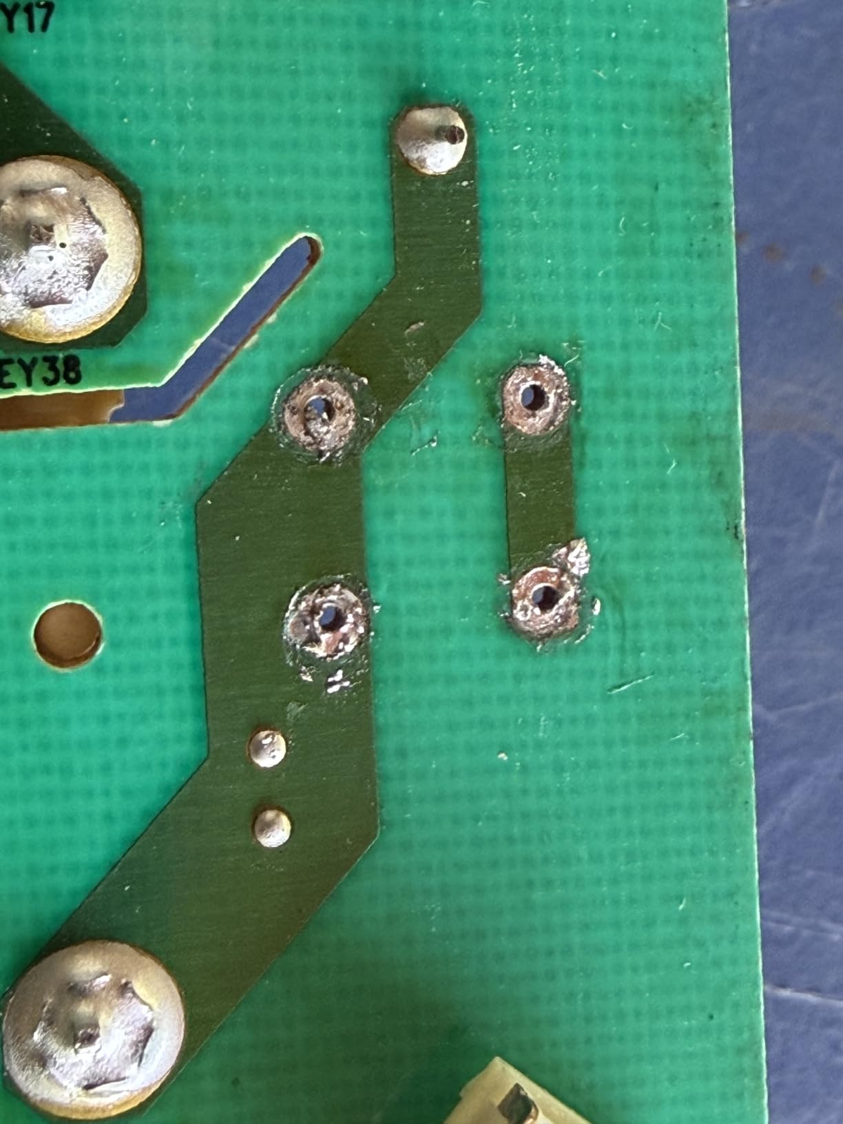 YIHUA 929D-V Electric Desoldering Soldering Iron Solder Sucker Desoldering Pump with Shorter Charging Handle and Desoldering Nozzles 1.0mm 1.2mm for Through-Hole Desoldering customer photo 2