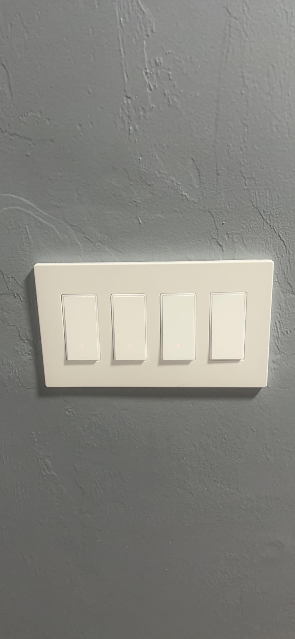 Amazon Basics Smart Light Switch, Single Pole, Works with Alexa Only, Voice Control, Schedule, 2.4 GHz Wi-Fi, No Hub Required, Easy to Install, White customer photo 1
