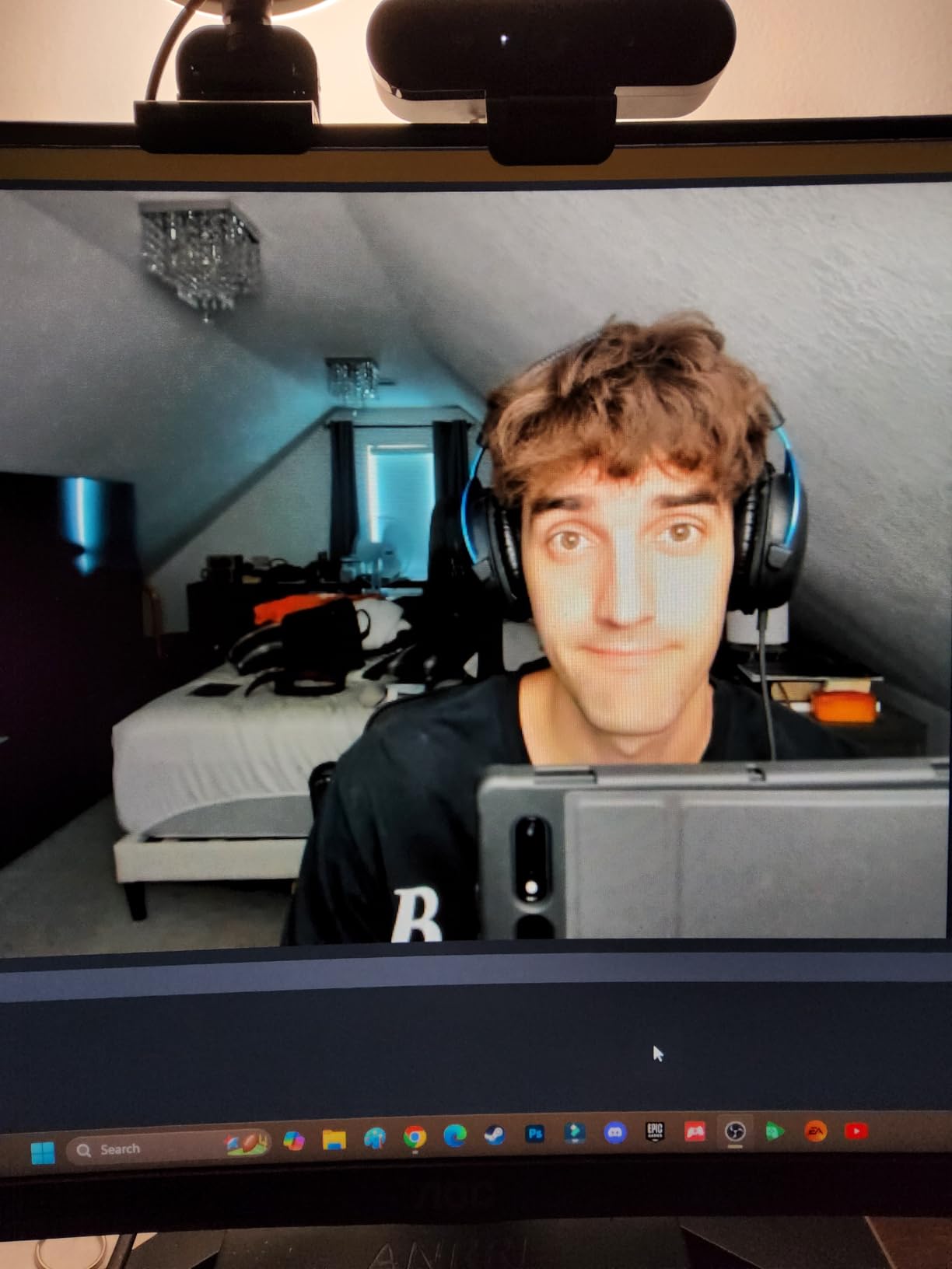 Logitech Brio Ultra 4K HD Webcam for Streaming and Meetings - Black customer photo 2