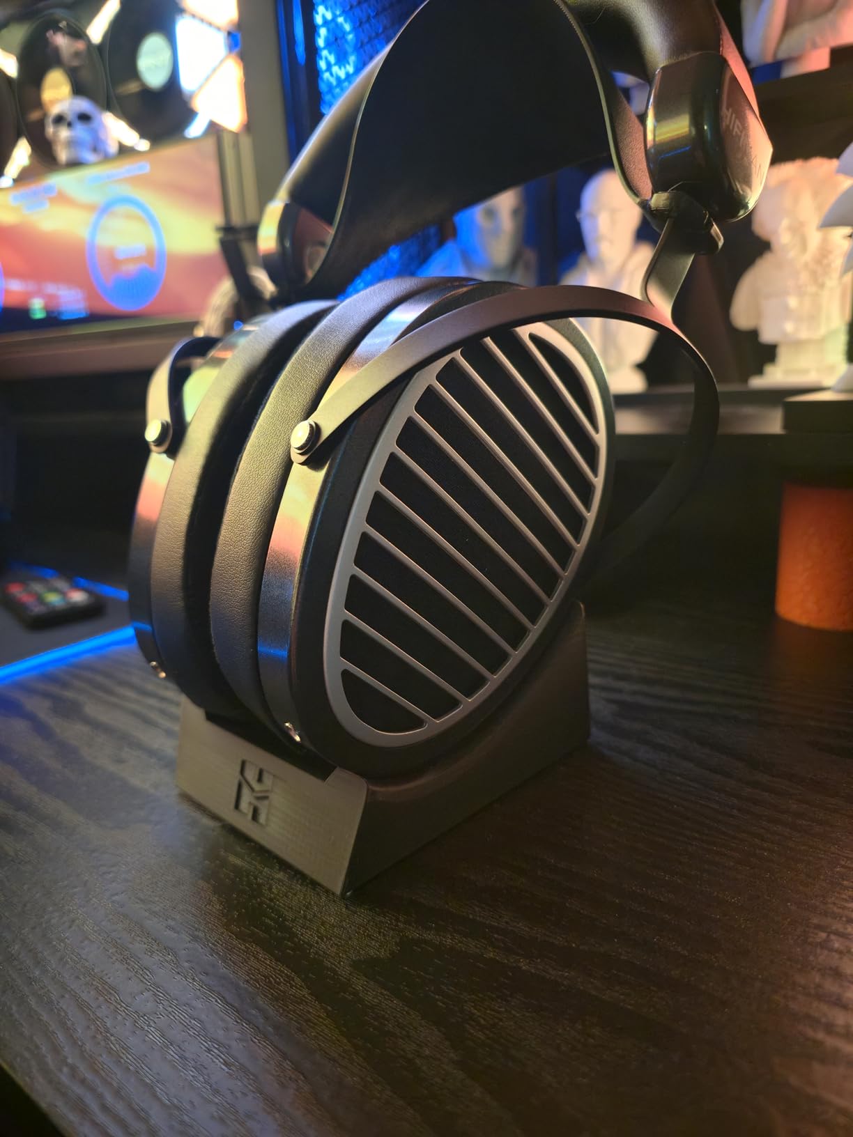 HIFIMAN Edition XS Full-Size Over-Ear Open-Back Planar Magnetic Hi-Fi Headphones with Stealth Magnets Design, Adjustable Headband, Detachable Cable for Audiophiles, Home, Studio-Black customer photo 1