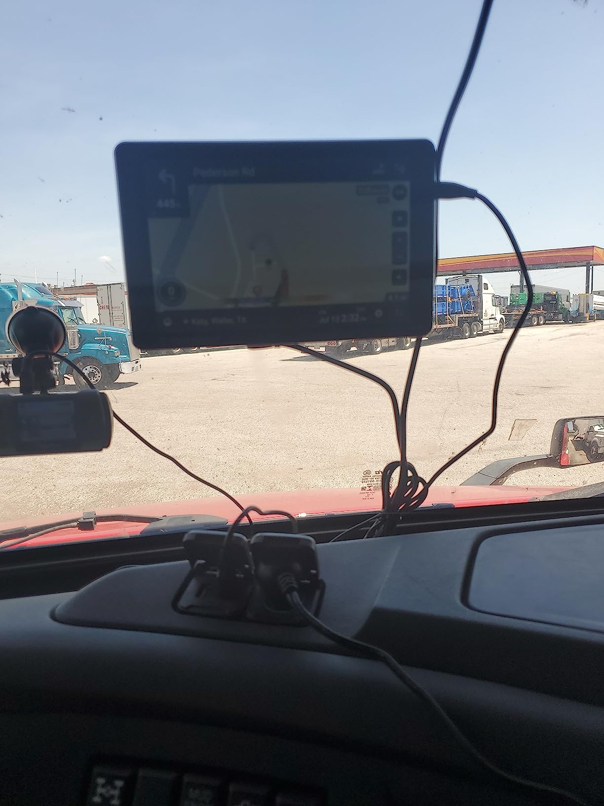 Rand McNally TND 750 7-inch GPS Truck Navigator with Built-in Dash Cam, Easy-to-Read Display and Custom Truck Routing (Renewed) customer photo 2
