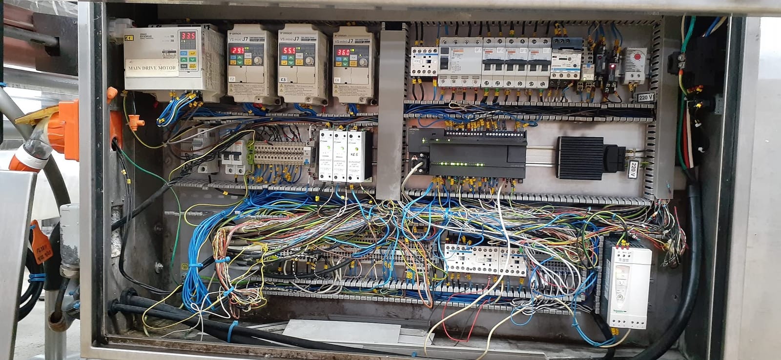 Klein Tools ET450 Advanced Circuit Breaker Finder and Wire Tracer Kit customer photo 1