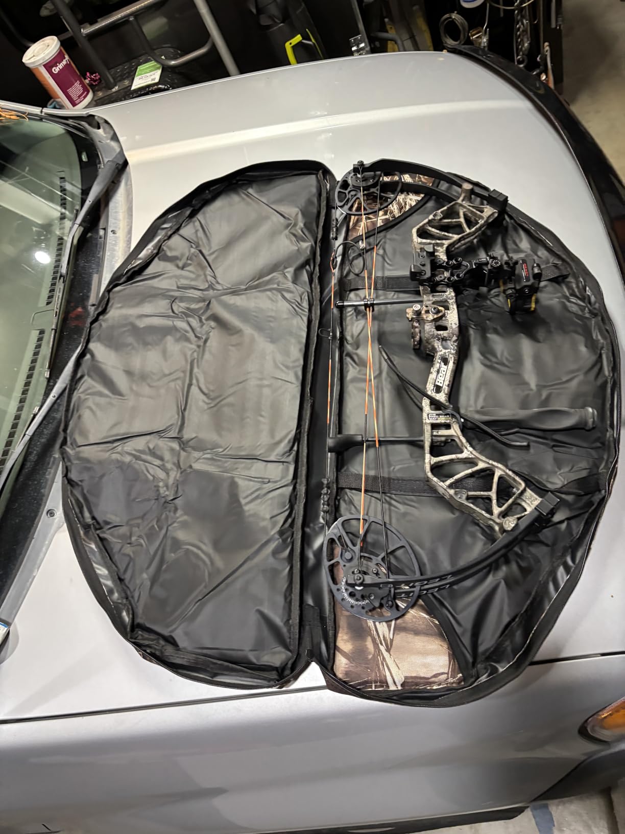 LWANO Compound Bow Case Soft Light-Weight Bow Bag with Arrow Pocket and Backpack Straps customer photo 1