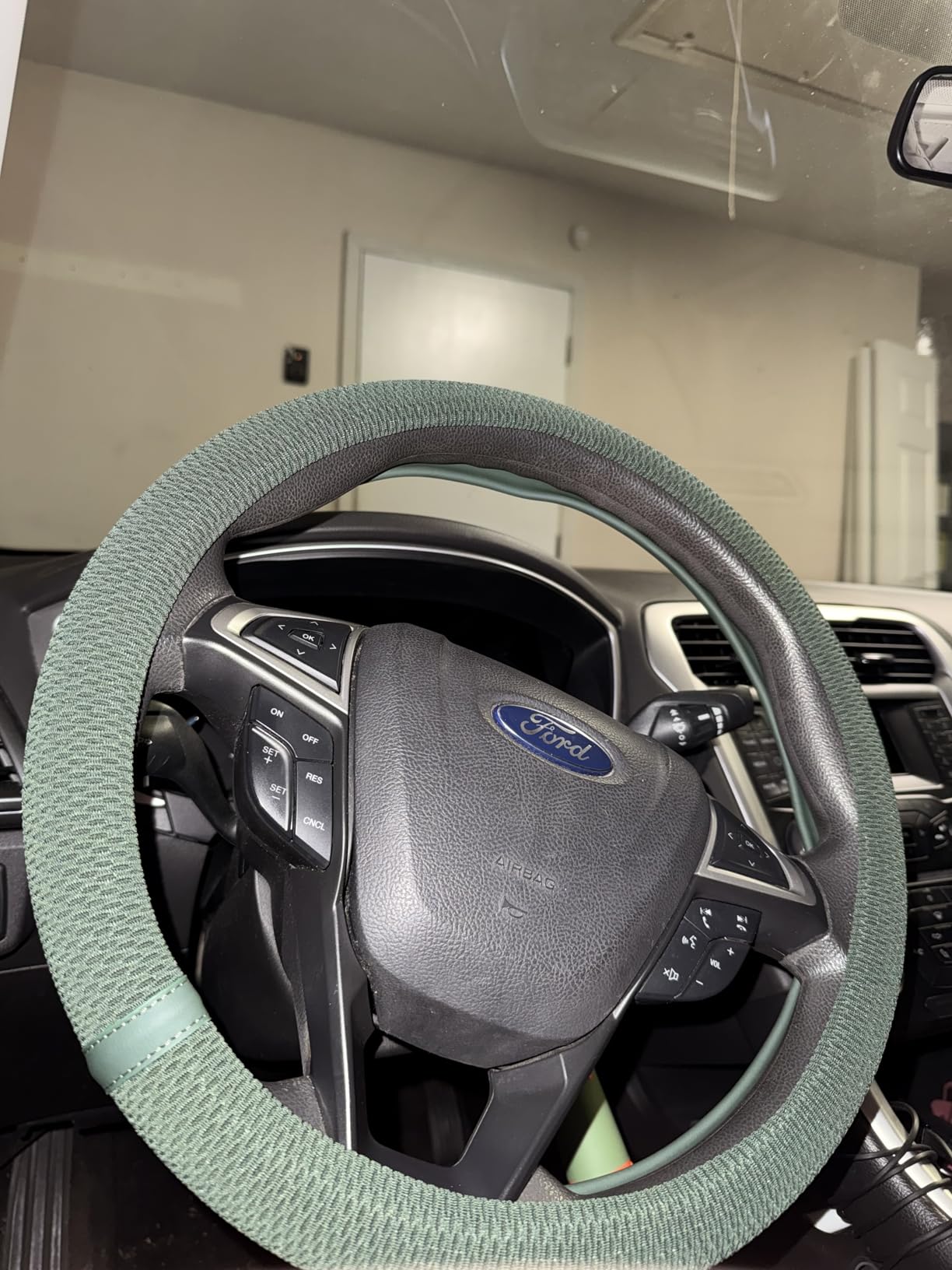 LKWLIKEI Car Steering Wheel Cover, Universal 15 inch, The Latest Microfiber Leather Breathable Technology Fabric, Non-Slip, Comfortable, Warm in Winter and Cool in Summer, Grey customer photo 2