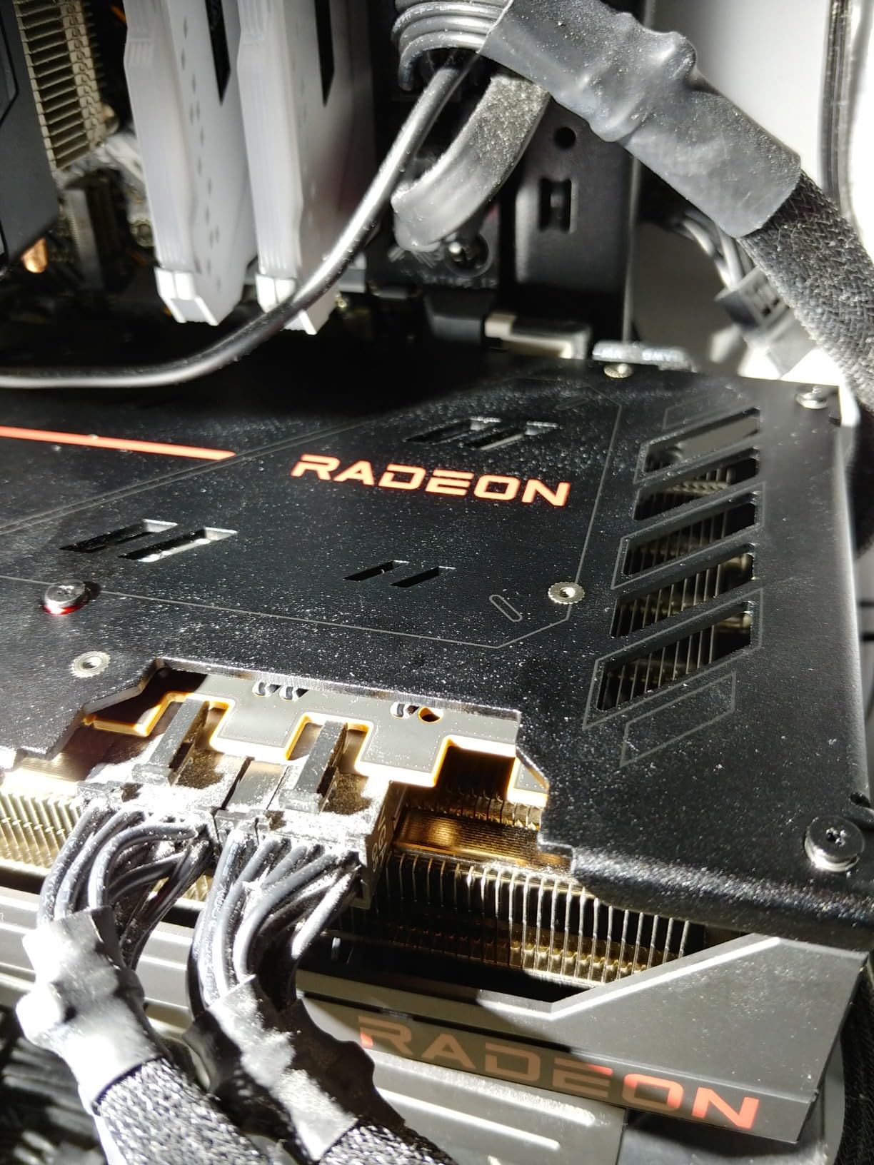 Sapphire 11323-02-20G Pulse AMD Radeon RX 7900 XT Gaming Graphics Card with 20GB GDDR6, AMD RDNA 3 customer photo 2