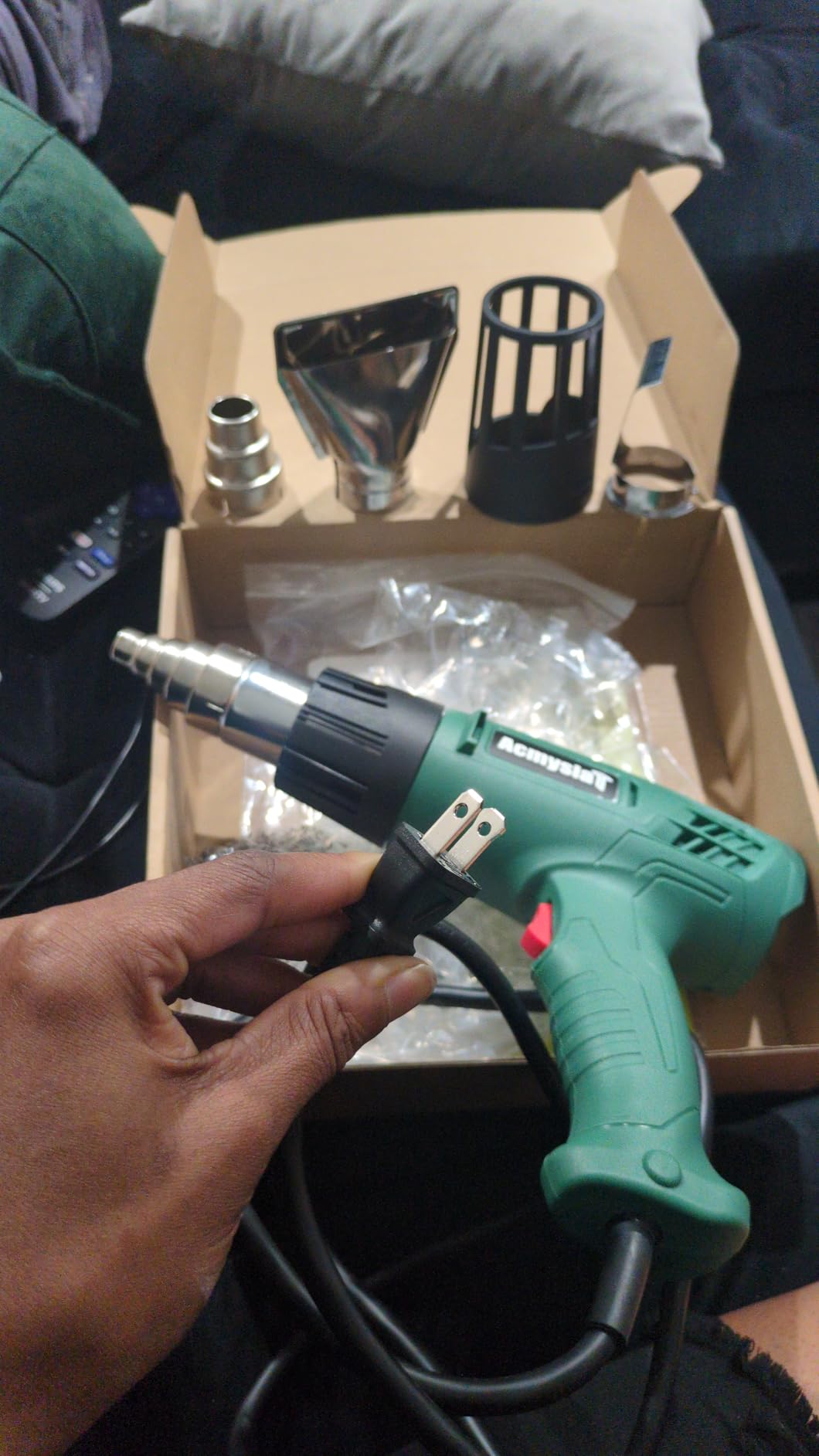 AcmyslaT Heat Gun, Heavy Duty Hot Air Gun Kit Dual Temperature Settings 572℉~932℉ (300℃-500℃), Overload Protection with 4 Nozzles for Crafts, Shrink Wrapping/Tubing, Paint Removing, Epoxy Resin customer photo 2
