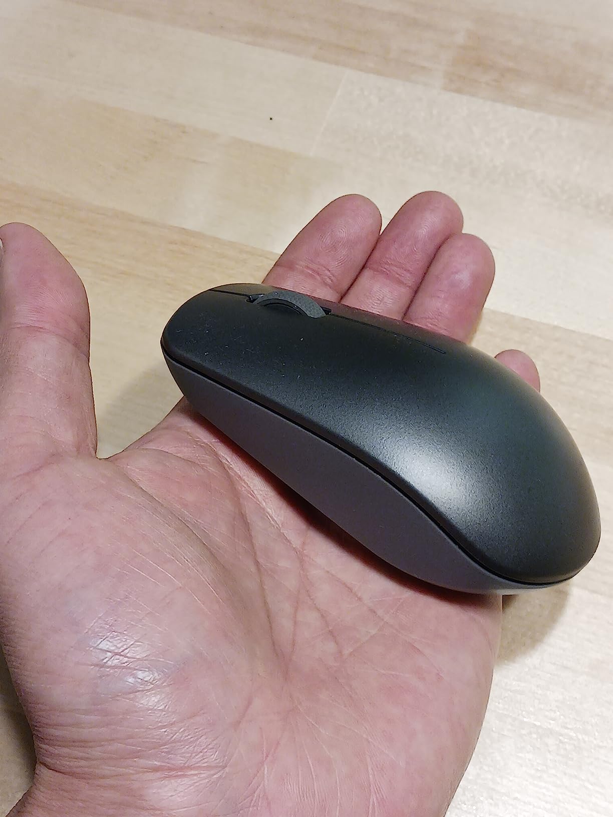 Lenovo 530 Wireless Mouse – Full Size Computer Mouse for PC, Laptop, Windows Computer - 2.4 GHz Nano USB Receiver - Ambidextrous Design - 12 Months Battery Life – Cordless customer photo 2