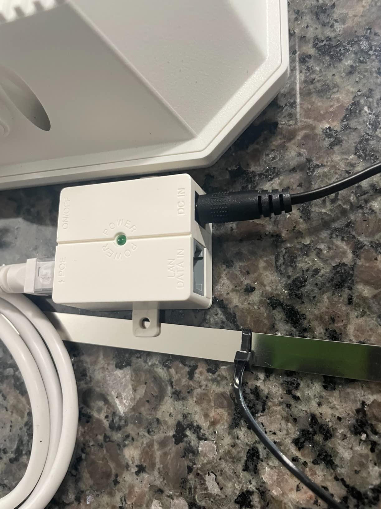2026 WAVLINK AX1800 Outdoor WiFi 6 Extender Long Range, IP67 Weatherproof customer photo 1