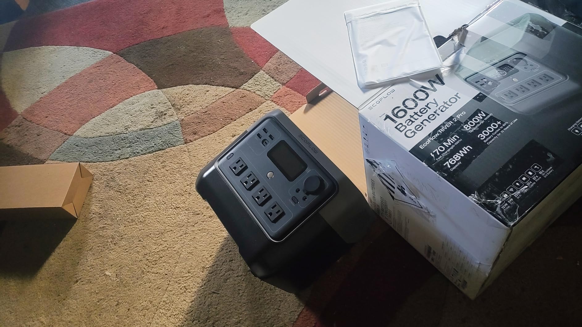 EF ECOFLOW Solar Generator RIVER 2 Pro & 160W Portable Solar Panel, 768Wh customer photo 2