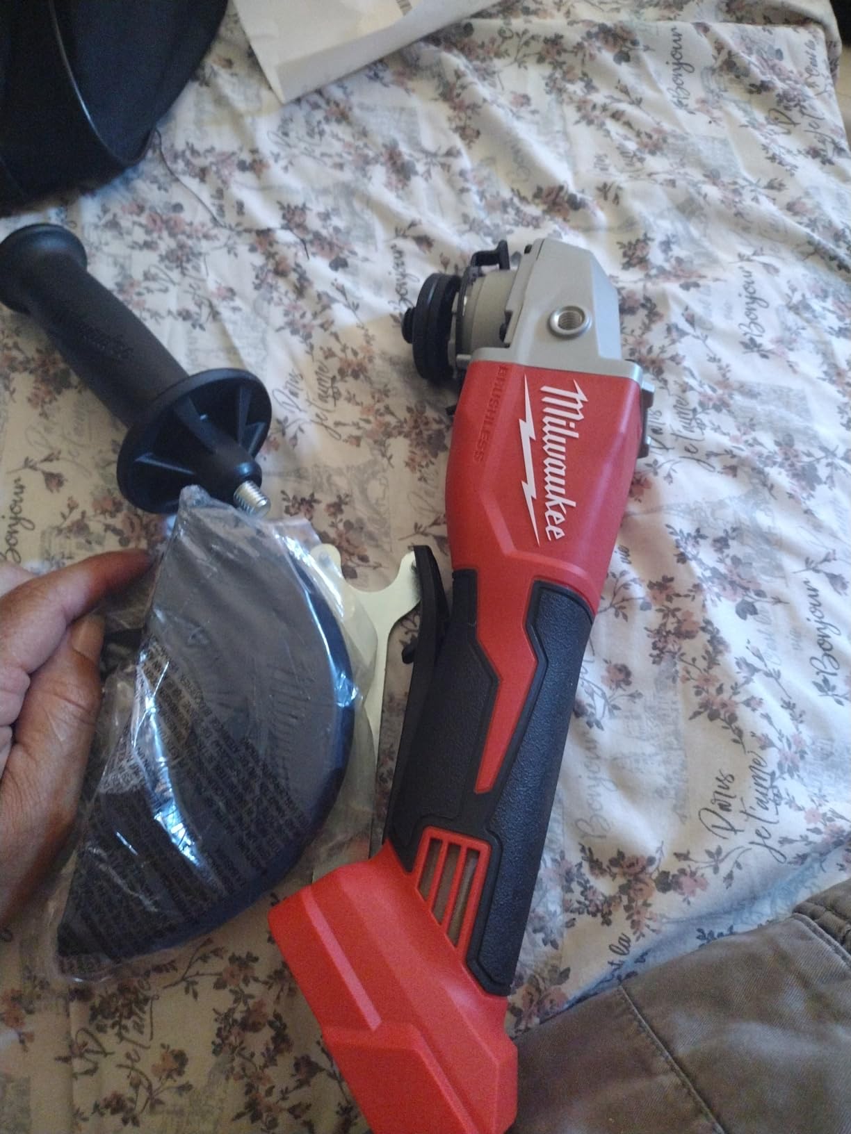 Milwaukee Electric - M18TRADE BRUSHLESS 4-1/2 / 5 Cut-Off Grinder customer photo 1