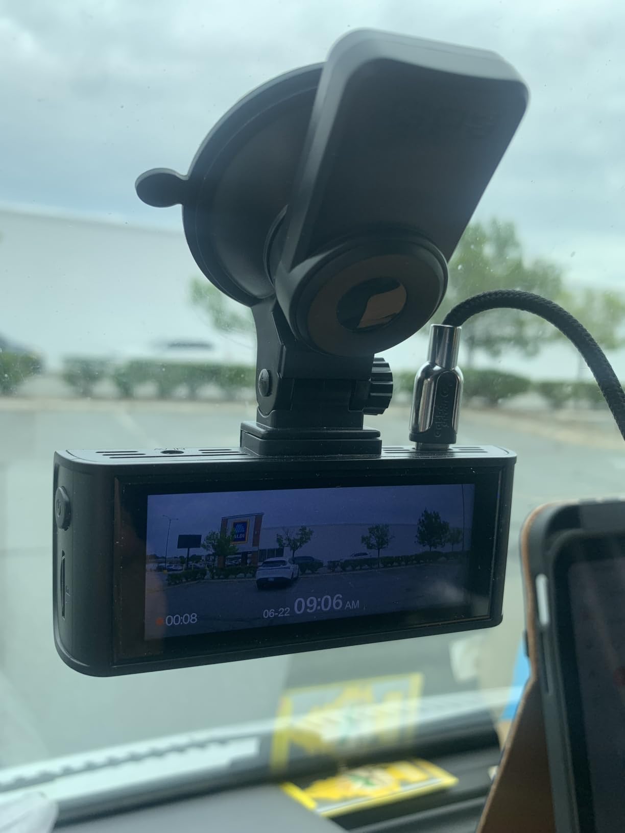 REDTIGER 4K STARVIS 2 Dashcam Front Rear, 5GHz WiFi 20MB/s, Free 128GB Card customer photo 2