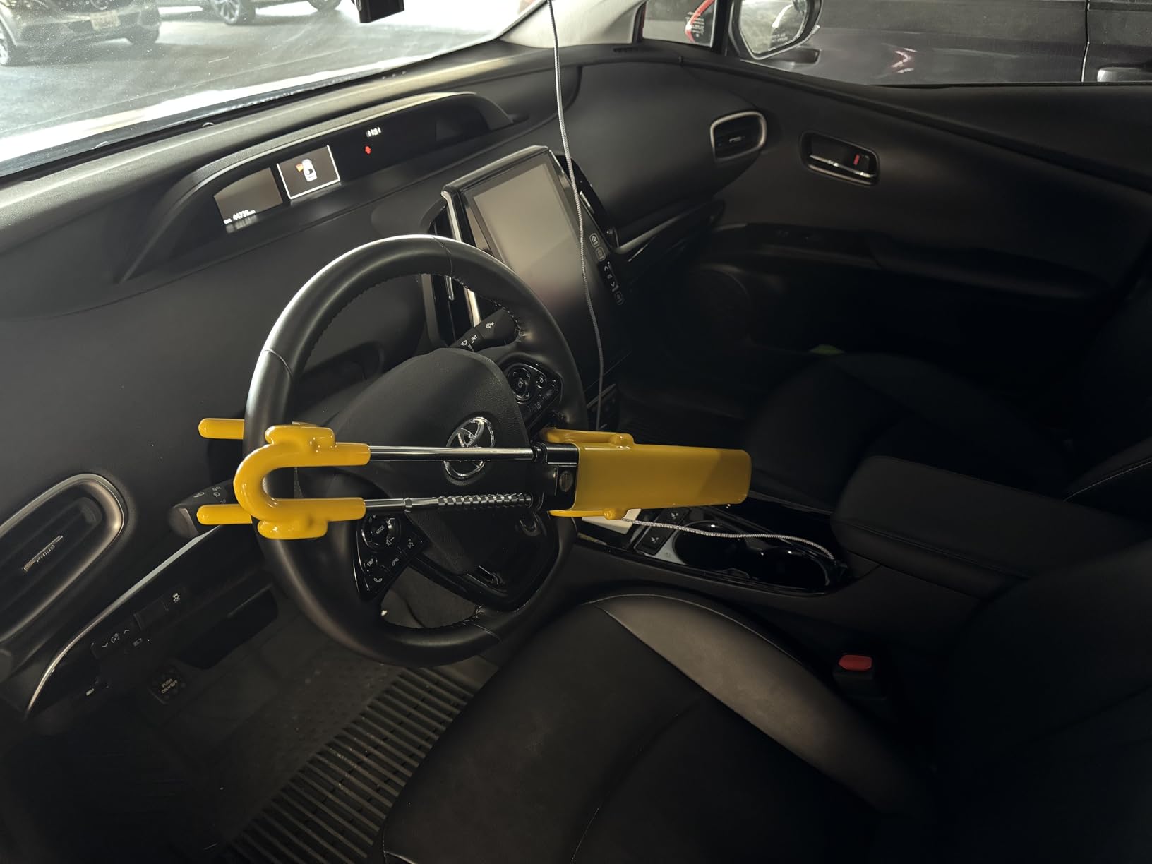 Tevlaphee Steering Wheel Lock Anti-Theft Car Device Heavy Duty Security Car Lock Antitheft Locking Devices Great Deterrent Adjustable Car Wheel Lock Anti Theft for Vehicle Truck with 3 Keys(Black) customer photo 1