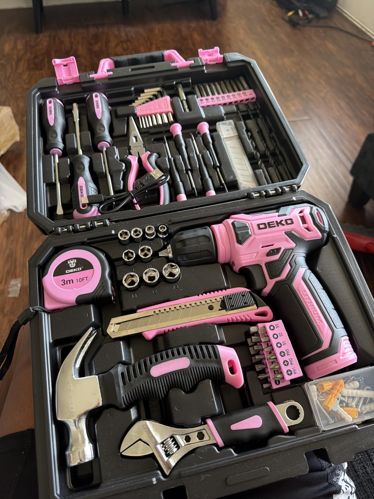DEKOPRO Drill Set: Tool Set with 8V Blue Cordless Drill, Home Tool Kit with Drill, Hand Tool Kits for Women 126 Piece customer photo 1