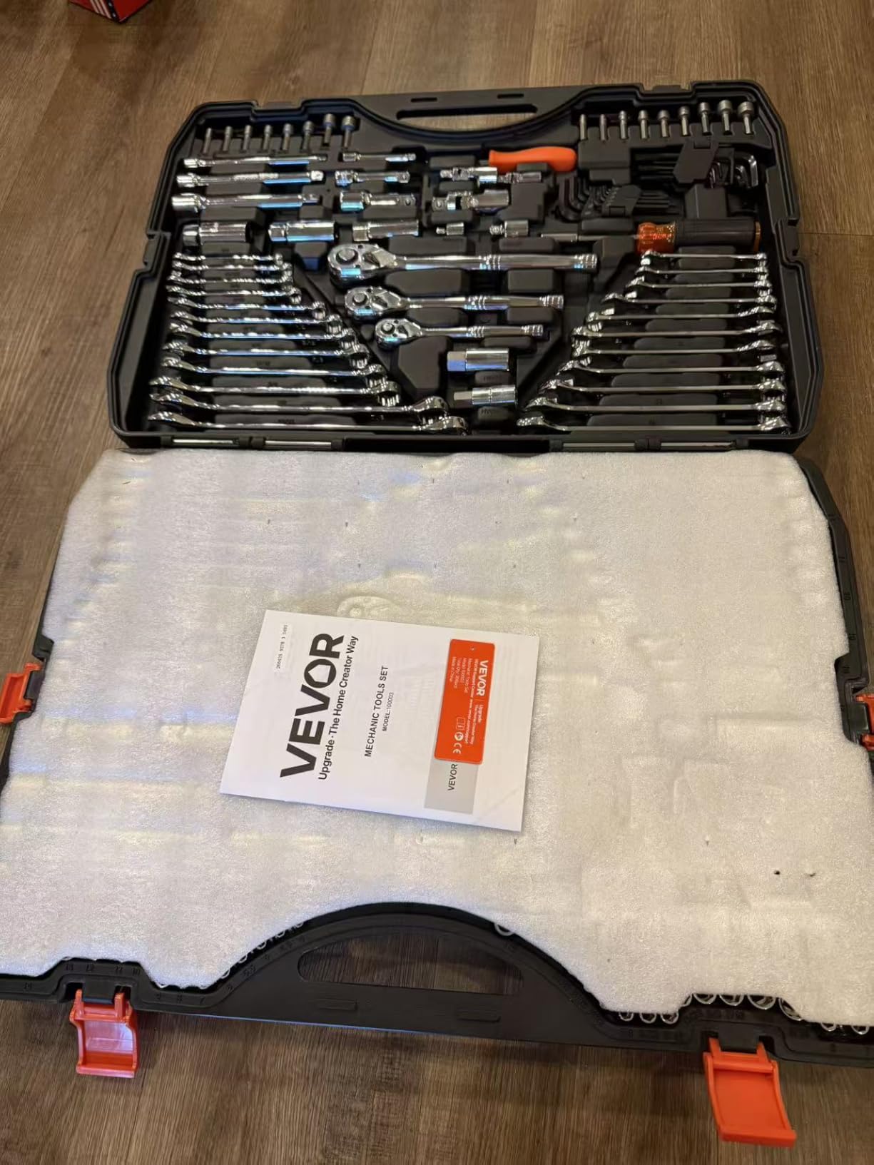VEVOR Mechanics Tool Set, 205 Pcs SAE and Metric Sockets, 1/4