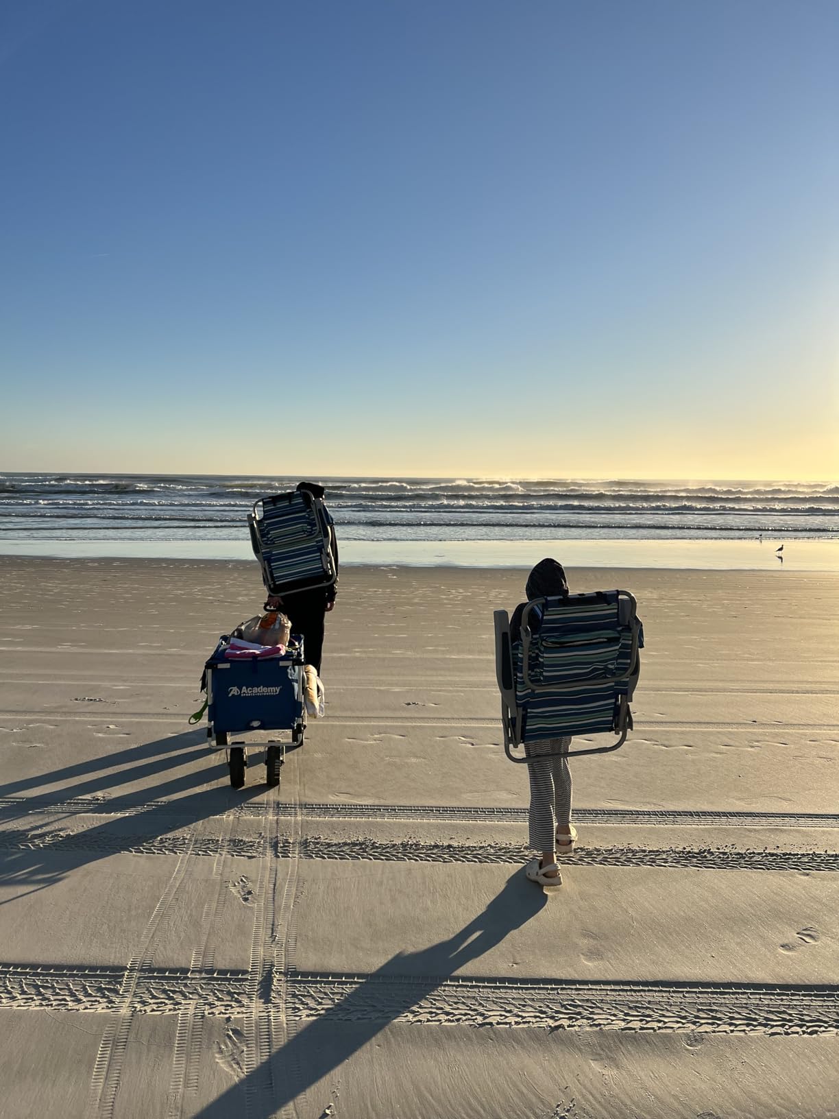 Yestomo Beach Chairs for Adults Heavy Duty, Compact Portable Lay Flat Folding Chair with Backpack Straps and Large Cooler Pouch, Support to 350LBS (Stripes_Blue&Cyan) customer photo 2
