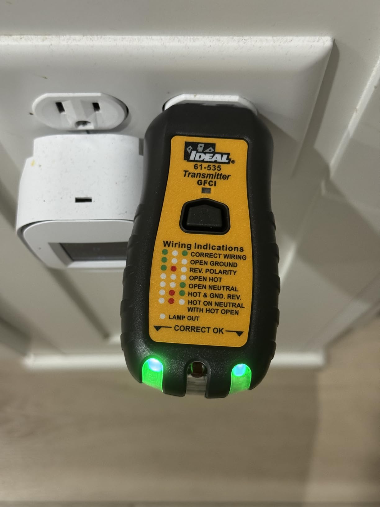 Ideal Electrical Digital Circuit Breaker Finder, 61-535, 120V AC customer photo 1