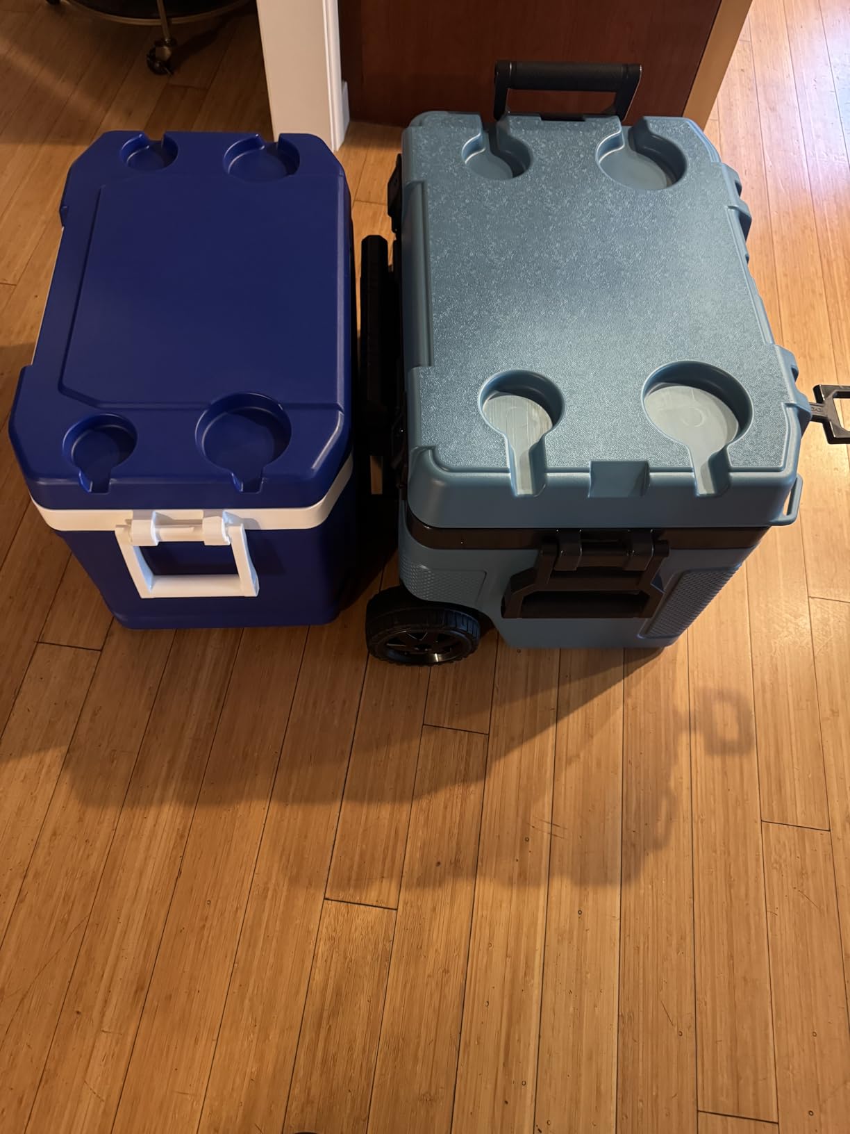Igloo Trailmate 52 Qt Roller Cooler, Carbonite customer photo 1