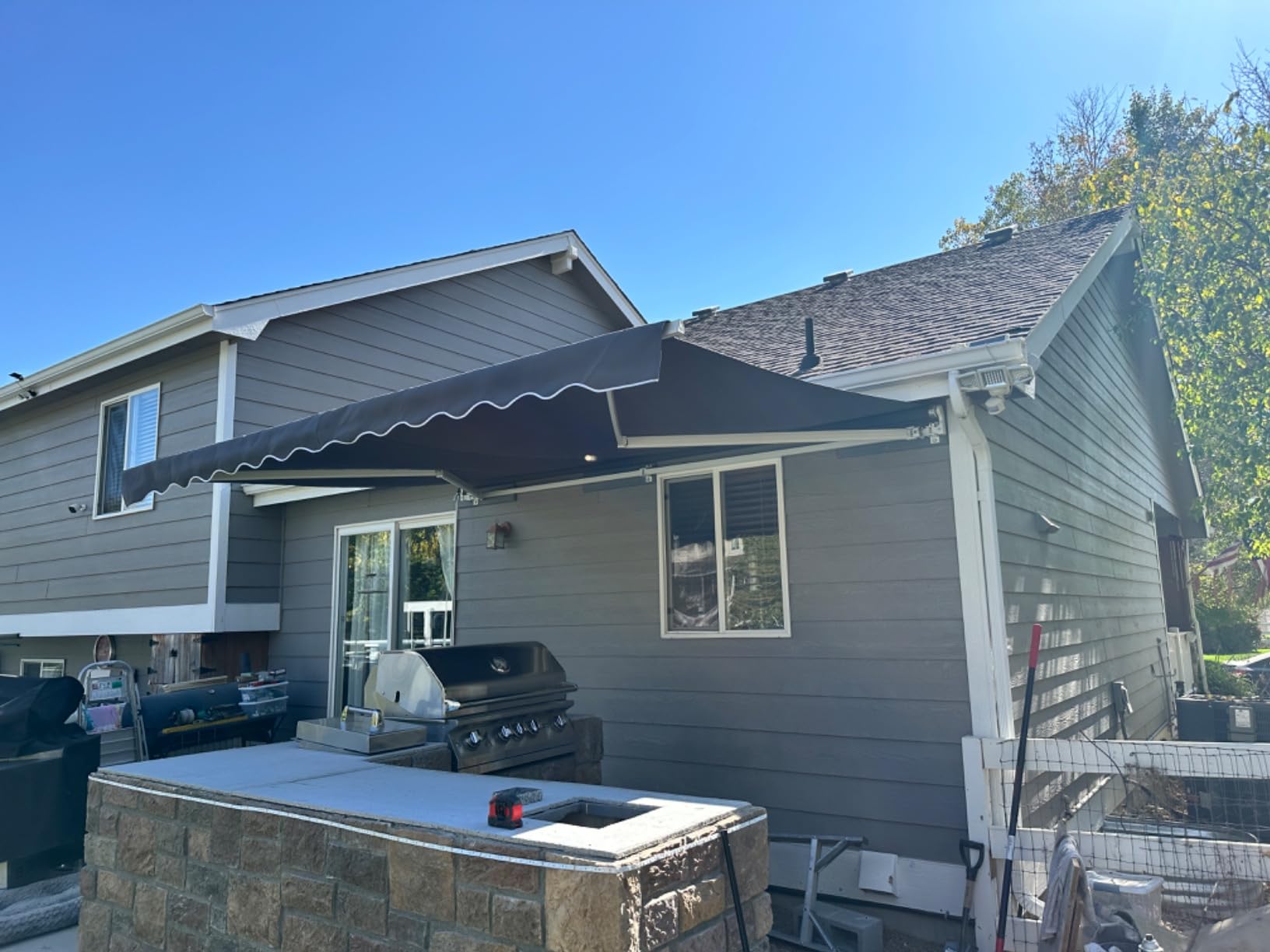 VEIKOU 12' x 10' Awnings for Patio, Retractable Awning with Adjustable Canopy, Aluminum Frame, Manual Patio Awning Sun Shade Shelter for Window, Door, Deck, Garden, Gray customer photo 2