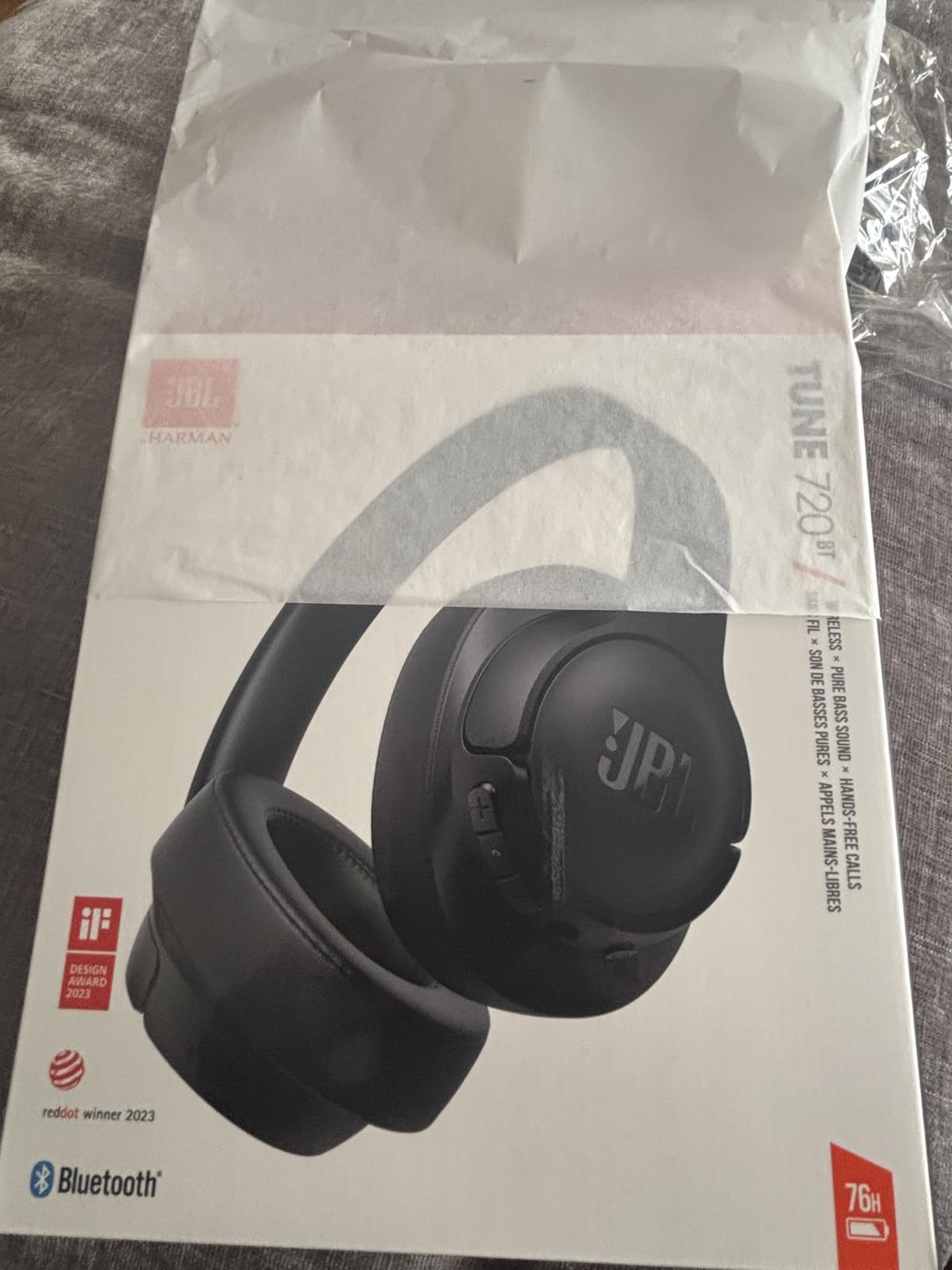 JBL Tune 720BT - Wireless Over-Ear Headphones with JBL Pure Bass Sound, Bluetooth 5.3, Up to 76H Battery Life and Speed Charge, Lightweight, Comfortable and Foldable Design (Black) customer photo 2
