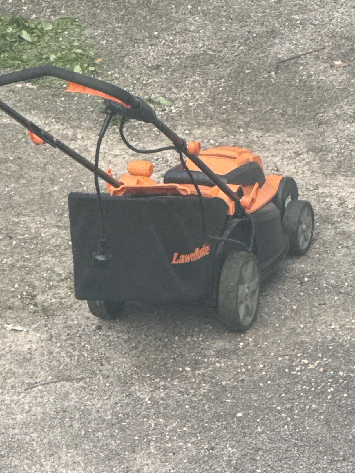 LawnMaster 48V MAX 19-inch Brushless Cordless Lawn Mower, CLMF4819X customer photo 2