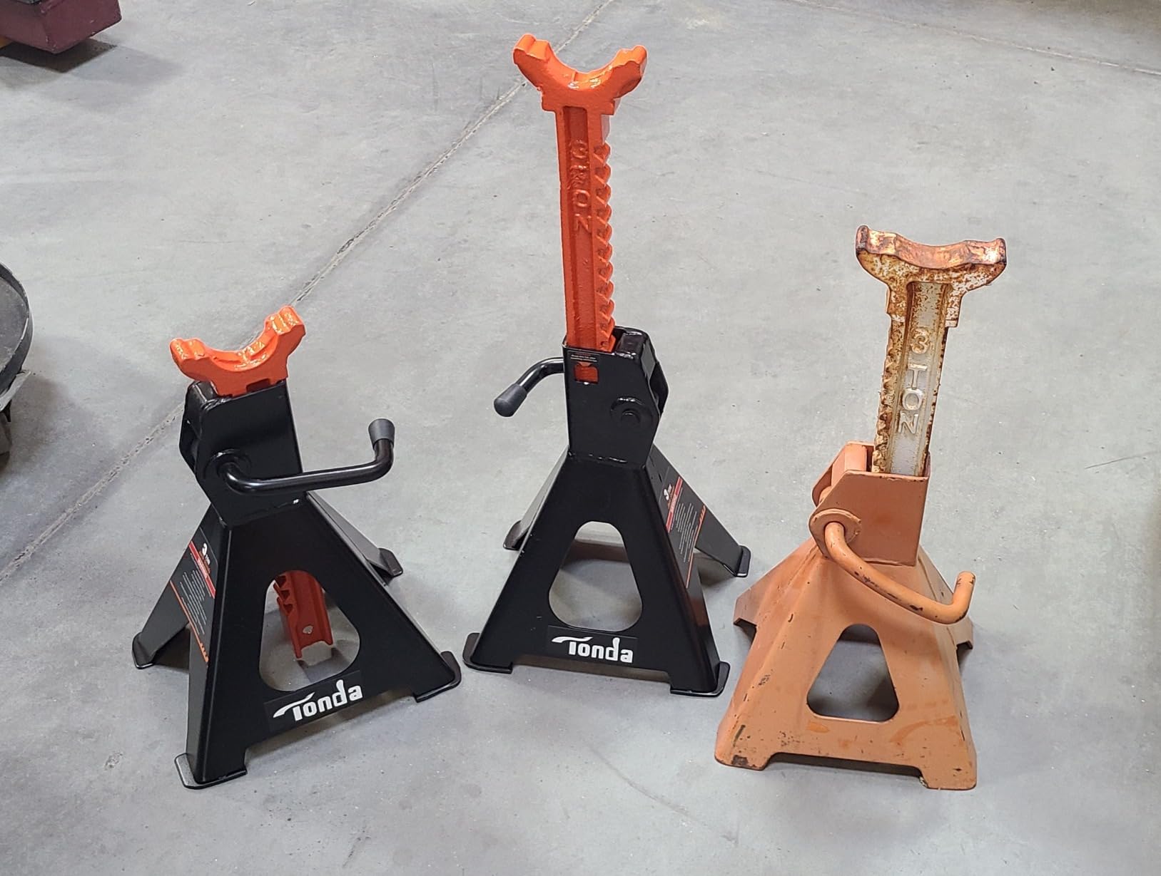 TONDA Jack Stands 3 Ton, Extra Tall, 13.39-21.06 in, 1 Pair customer photo 2