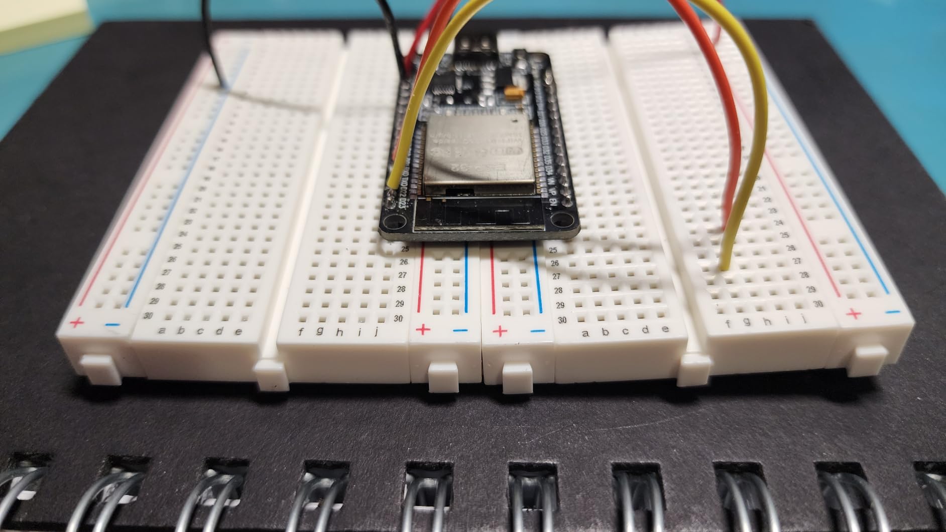 ELEGOO 400 Point Solderless Breadboard Kit, Small Prototyping Boards 6PCS customer photo 2