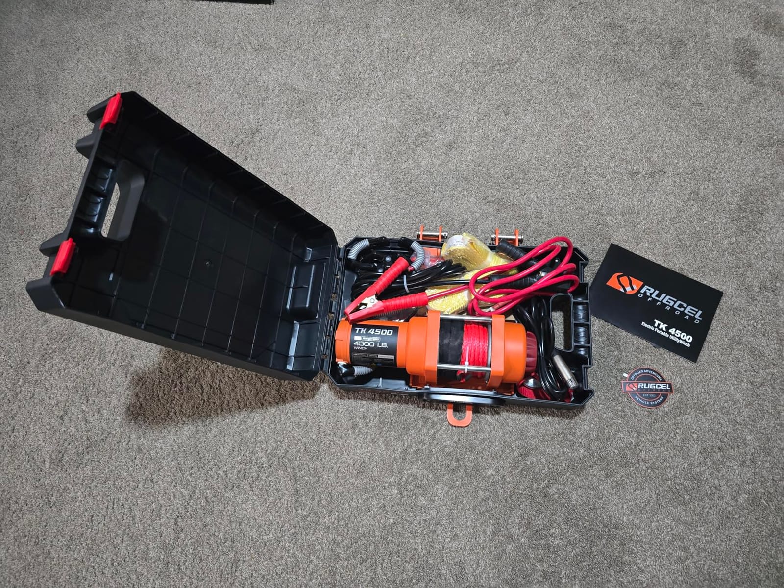RUGCEL WINCH Portable Winch 12V DC Electric Utility Winch,4500lb/2041kg Single Line Pull with Steel Mounting Plate, Integrated Hawse Fairlead and Synthetic Rope,Infrared Remote Control,ATV utv Winch customer photo 1