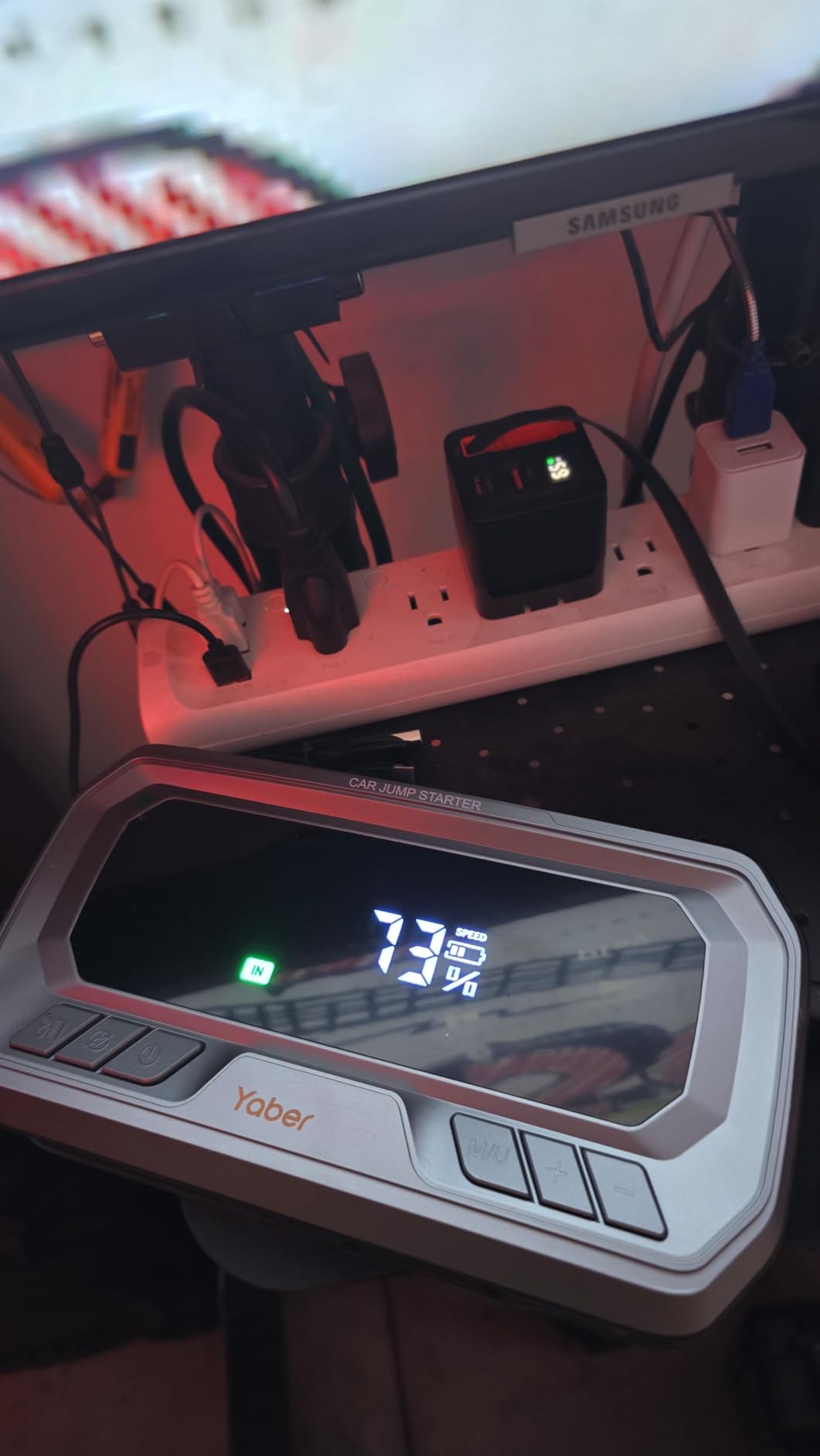 YaberAuto 12-in-1 Jump Starter with Air Compressor 8000A 160PSI 65W Charge customer photo 1