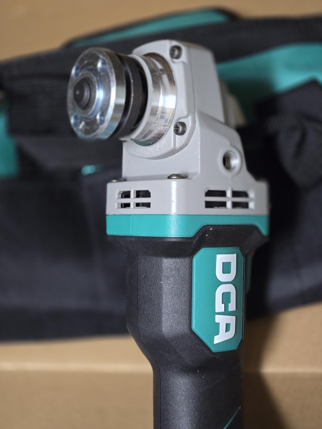DCA Cordless Angle Grinder 4-1/2 inch, 20V Brushless Motor 8500RPM, Battery Grinder Tool-Free Guard, 4.0Ah Battery & Charger, Power Electric Cut Off Tool with 6 Discs for Cutting, Grinding, Polishing customer photo 1