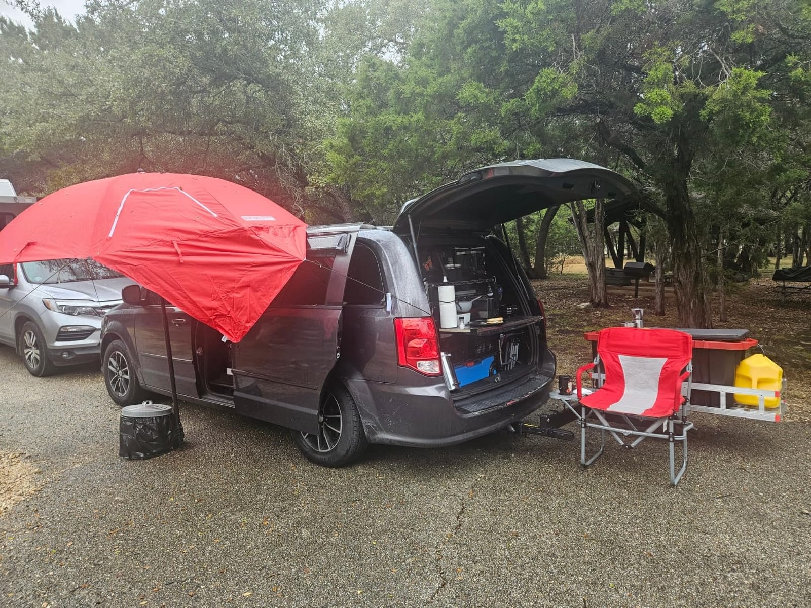 Sport-Brella Premiere UPF 50+ Umbrella Shelter with Patented Side Panels and Tilt Mechanism, Heavy-Duty 1.25 Inch Center Pole, Auger Anchor for Sand and Grass customer photo 1