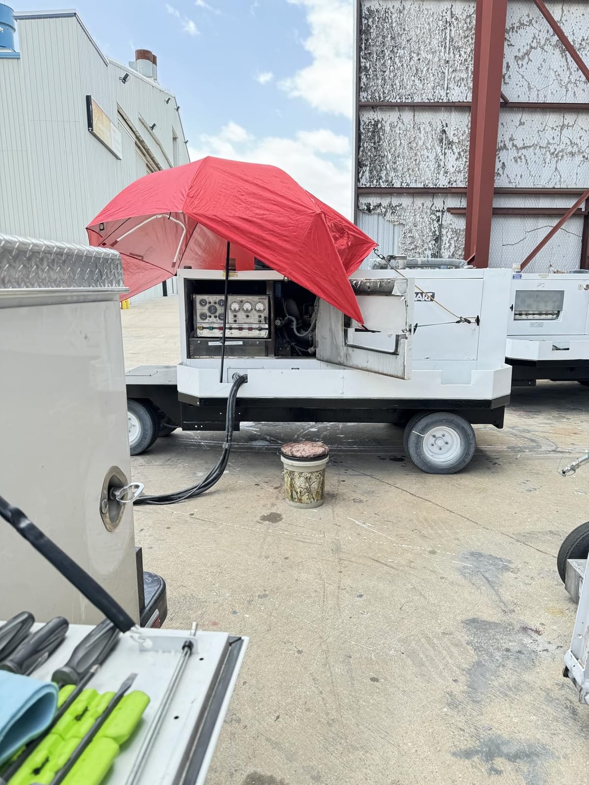 Sport-Brella Premiere UPF 50+ Umbrella Shelter with Patented Side Panels and Tilt Mechanism, Heavy-Duty 1.25 Inch Center Pole, Auger Anchor for Sand and Grass customer photo 2