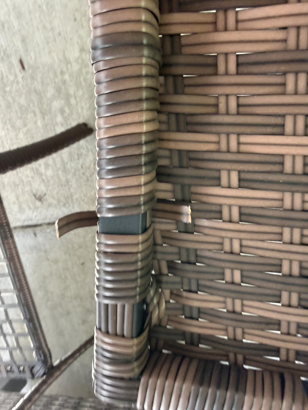 wildformers Luxury Outdoor Swivel Wicker Glider Patio Chairs with Table Set customer photo 1