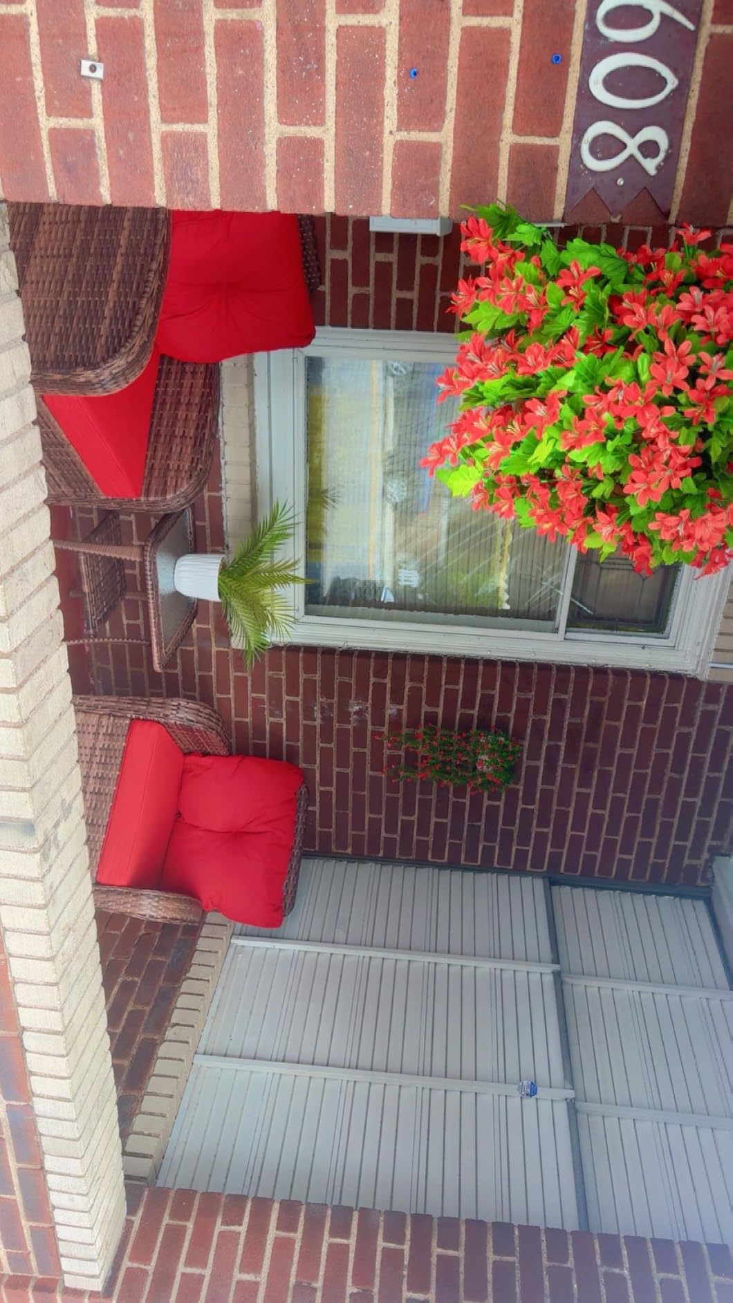 wildformers Luxury Outdoor Swivel Wicker Glider Patio Chairs with Table Set customer photo 2