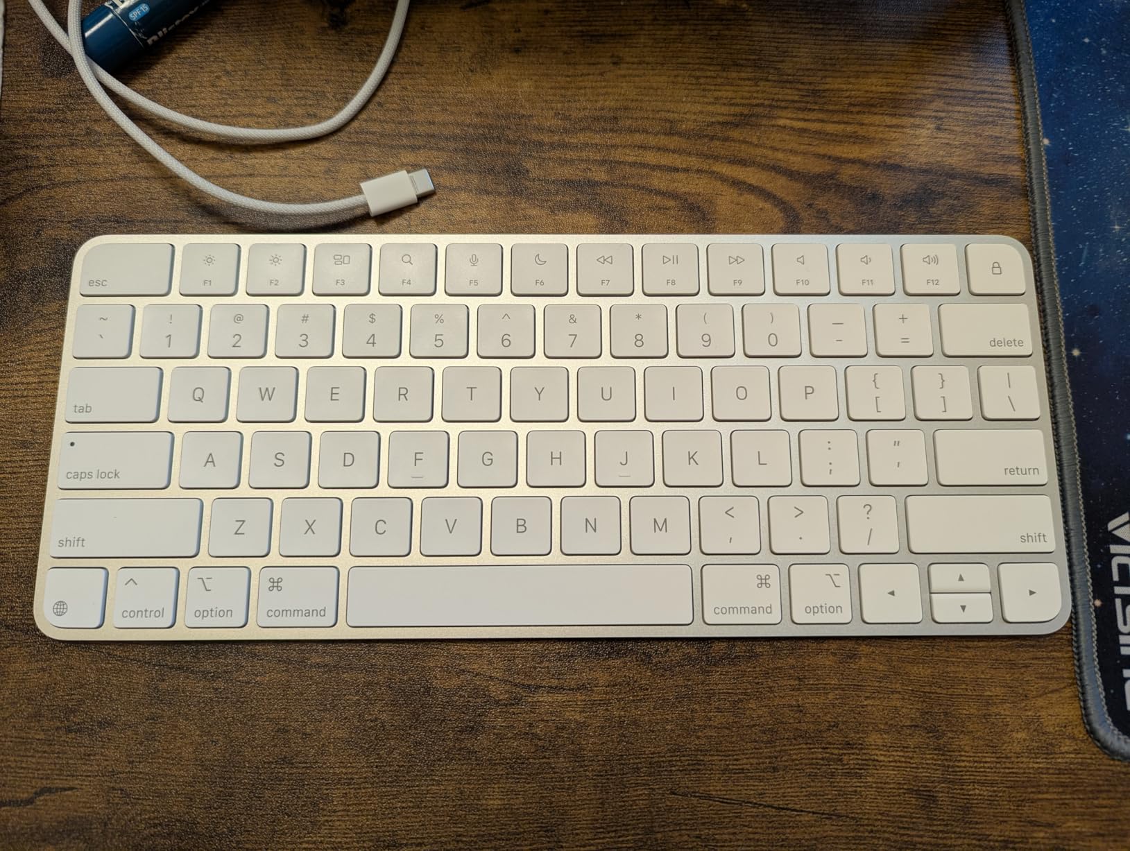 Apple Magic Keyboard - US English , Bluetooth customer photo 2