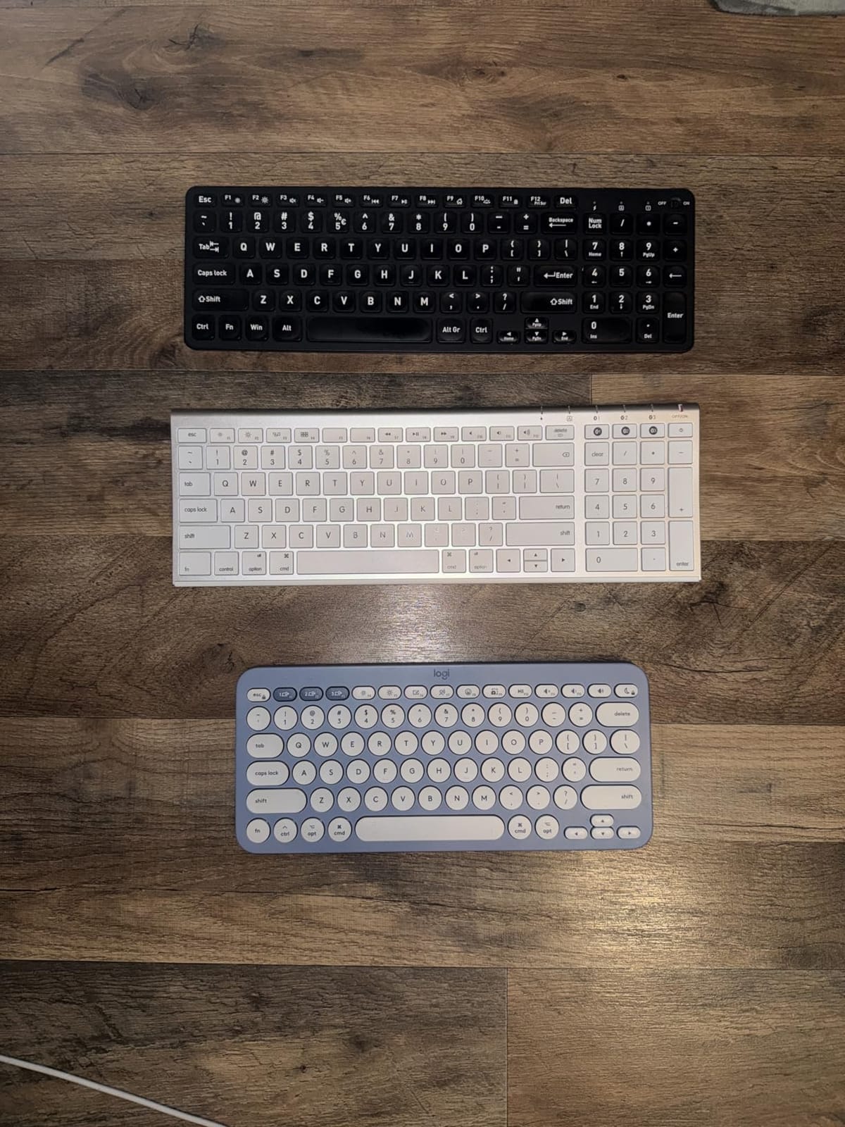 OMOTON Ultra-Slim Wireless Keyboard for Mac (MacOS 10.10+), Compact Size customer photo 1