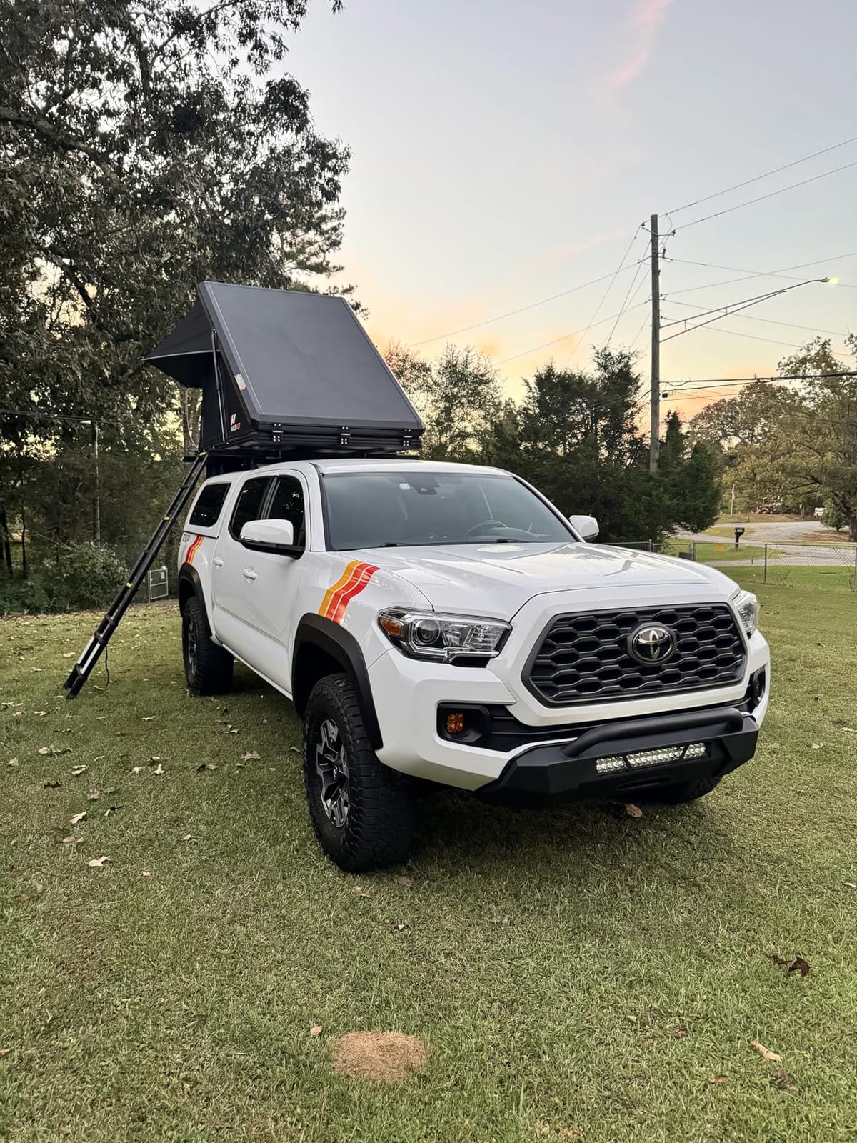 Naturnest Rooftop Tent Hard Shell, Easy Set Up Pop Up Tent for 2 Person customer photo 1