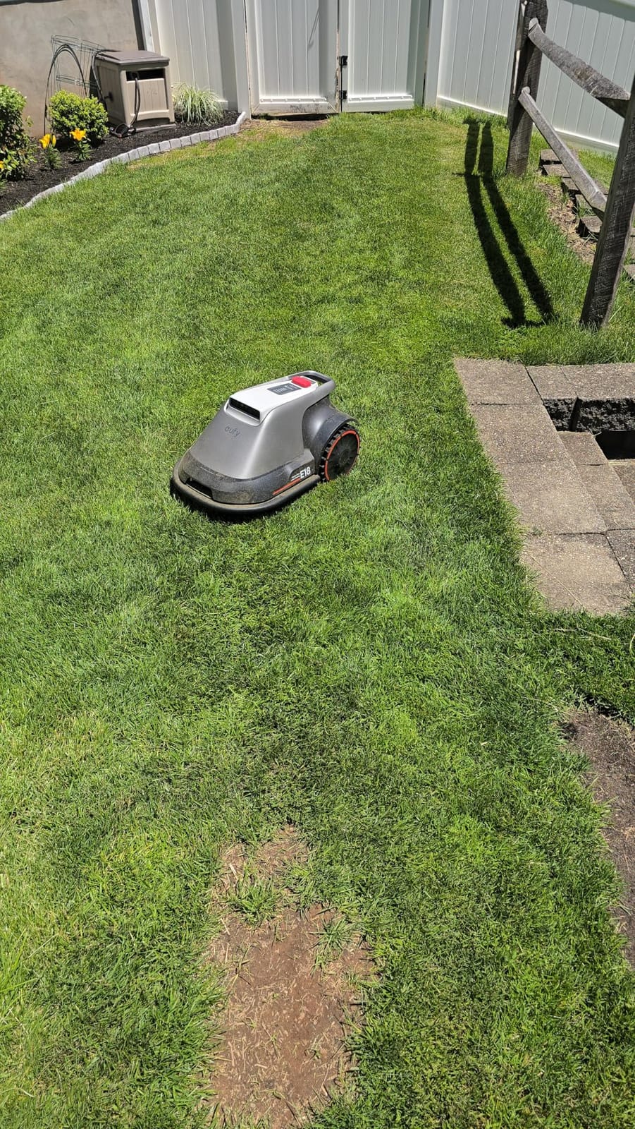 eufy Robot Lawn Mower E15, Auto Mapping, Pure Vision Navigation customer photo 1
