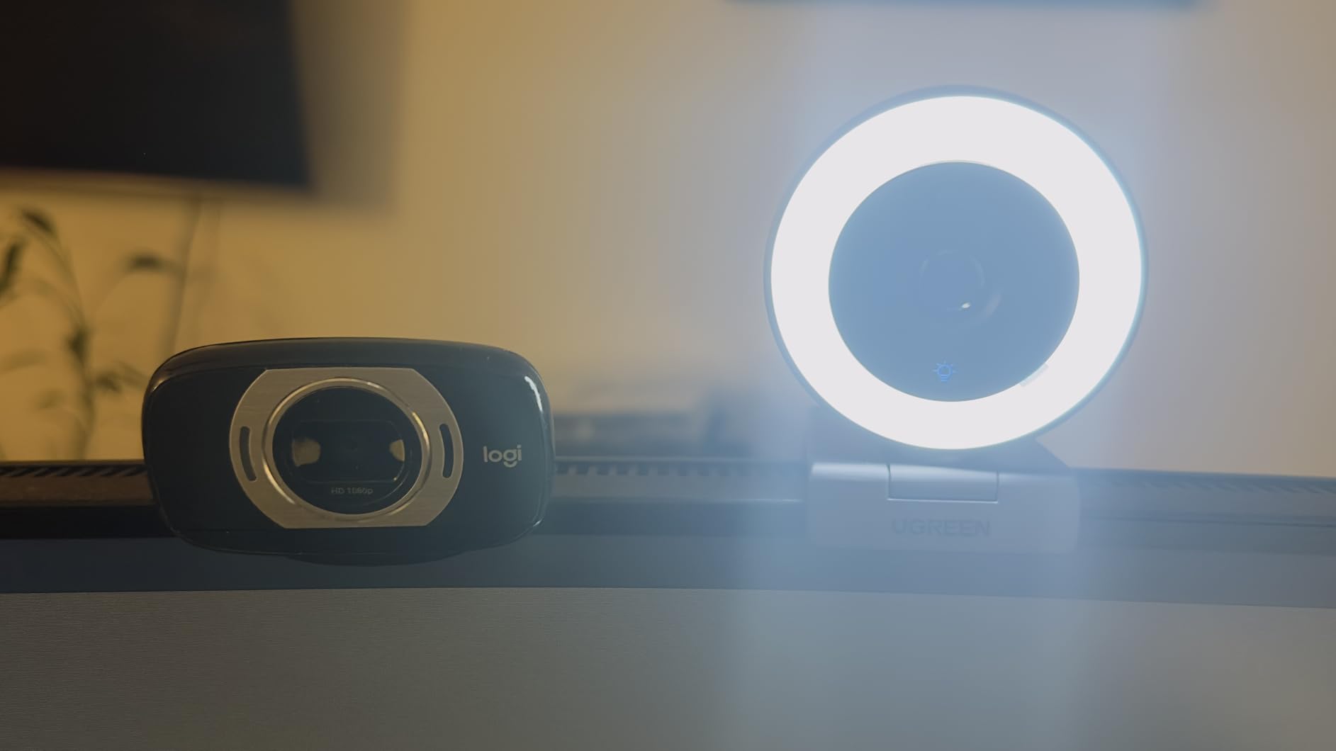 UGREEN 2K Webcam with 4-Level Ring Light customer photo 1