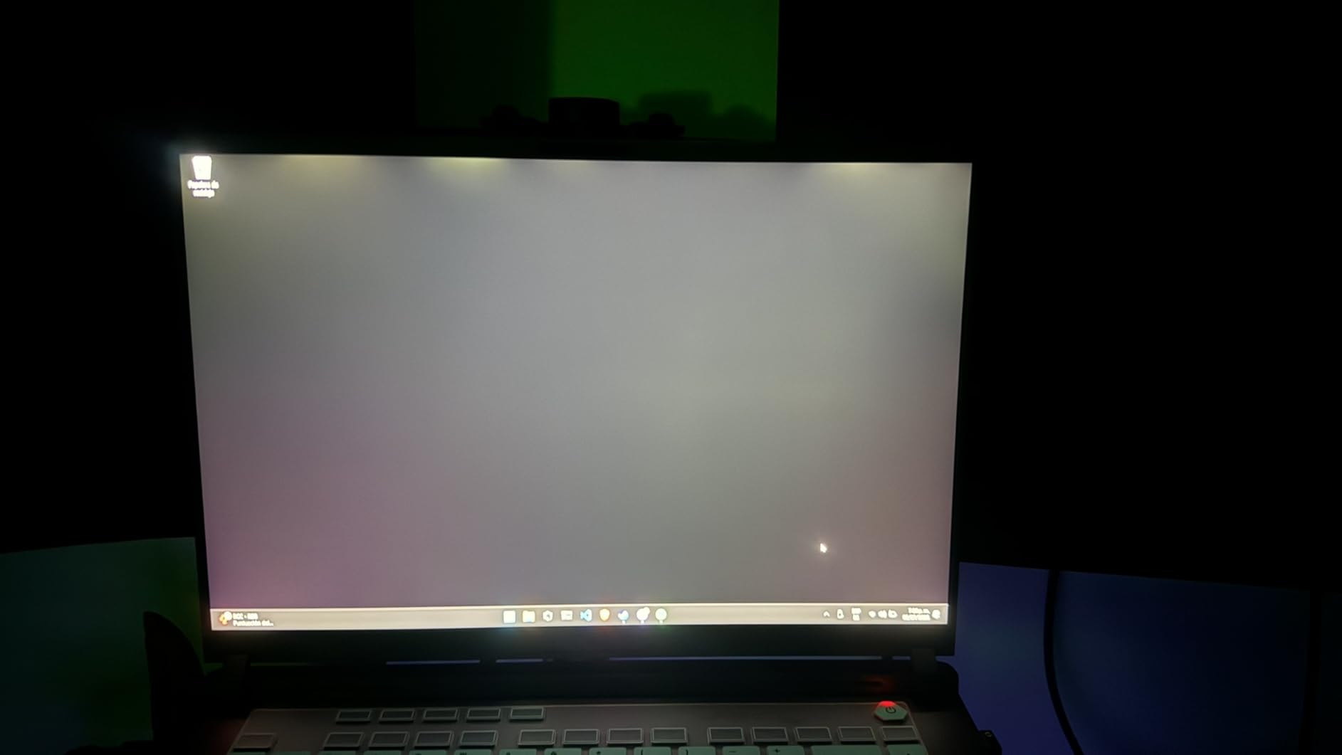 ASUS ROG Strix G16 (2025) Gaming Laptop, 16” ROG Nebula 16:10 2.5K 240Hz/3ms, NVIDIA® GeForce RTX™ 5070 Ti, Intel® Core™ Ultra 9 Processor 275HX, 32GB DDR5, 1TB SSD, Wi-Fi 7, Win11 Home, G615LR-AS96 customer photo 2