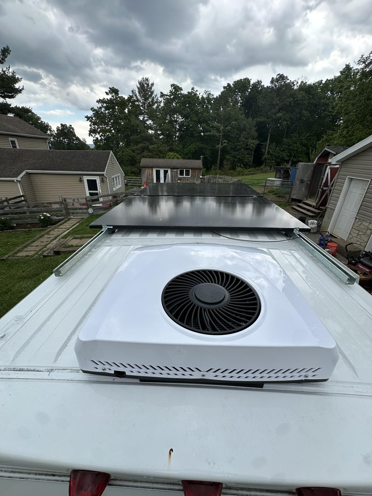 RV Air Conditioner, 12V 10000 BTU Rooftop Air Conditioner for RVs, Trucks, Vans, Campers, Tractor, Low Profile Quiet AC Unit(w/heater) customer photo 1