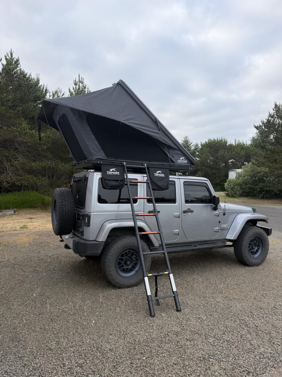 TOPOAK Galaxy Pro Pop-Up Hard Shell Rooftop Tent with Full-Cover Rainfly customer photo 2