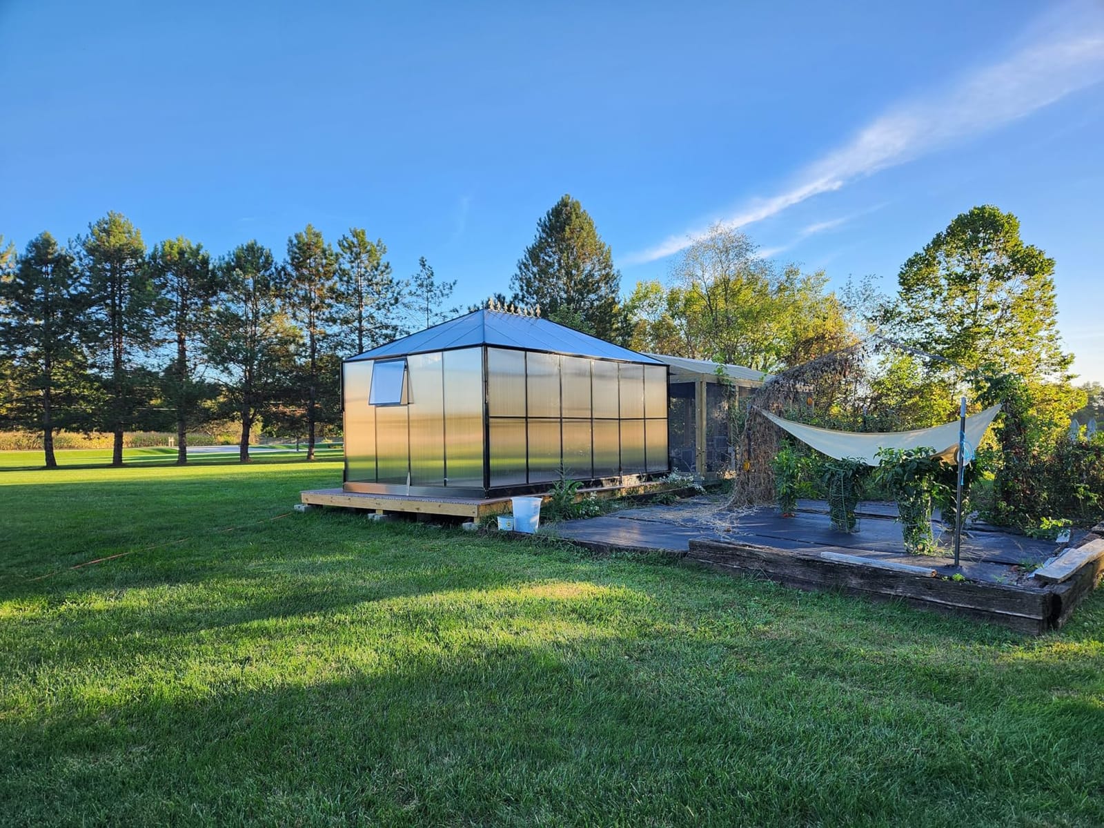 HOWE 16x12x9.5 FT Polycarbonate Greenhouse for Outdoors, Pavilion Style customer photo 2