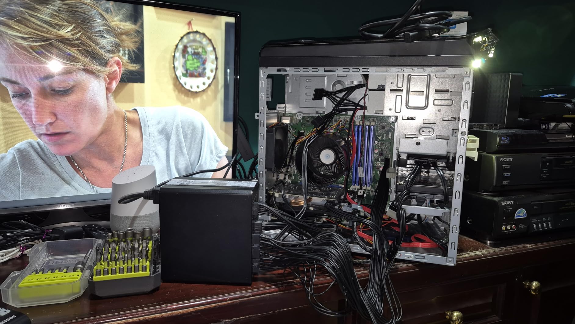 CORSAIR RM750e ATX 3.1 PCIe 5.1 Ready 750W Power Supply – Black customer photo 2