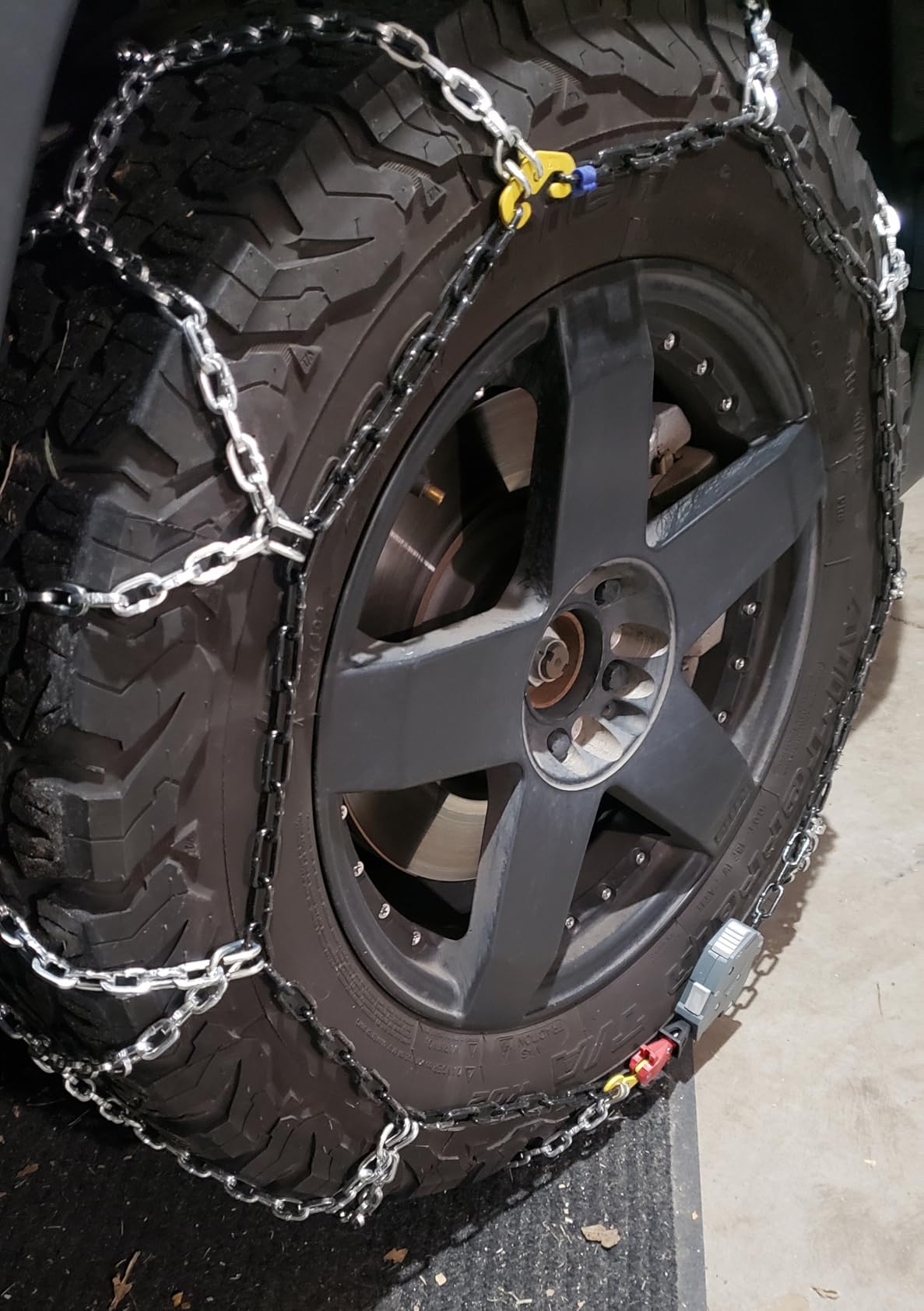 Auto Fixing Snow Chains for Pickup Trucks & SUVs Off-road, Heavy Duty Quick Fit & Easy Installation Snow Tire Chains, Portable Reusable Emergency Tire Traction Chain, Set of 2 (HPK-2340) customer photo 2