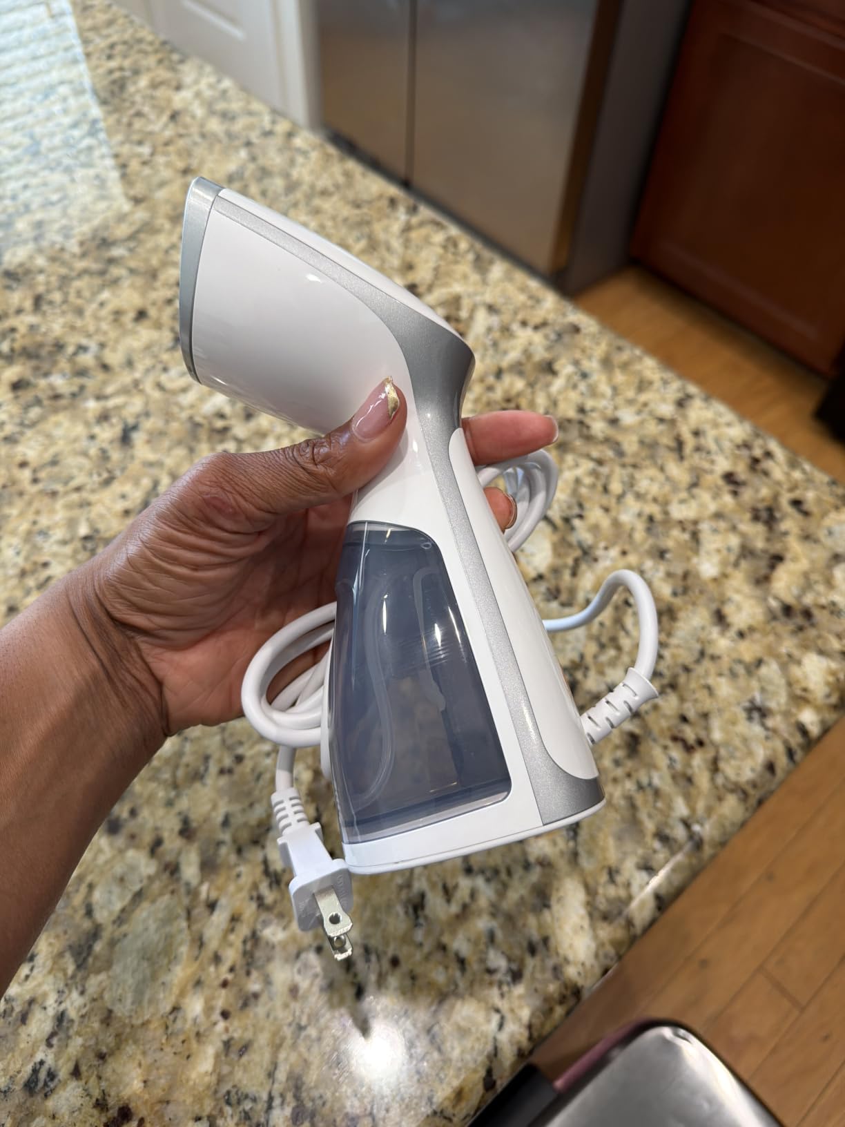 OGHom Portable Travel Handheld Steamer for Clothes, Garment Wrinkle Remover customer photo 2