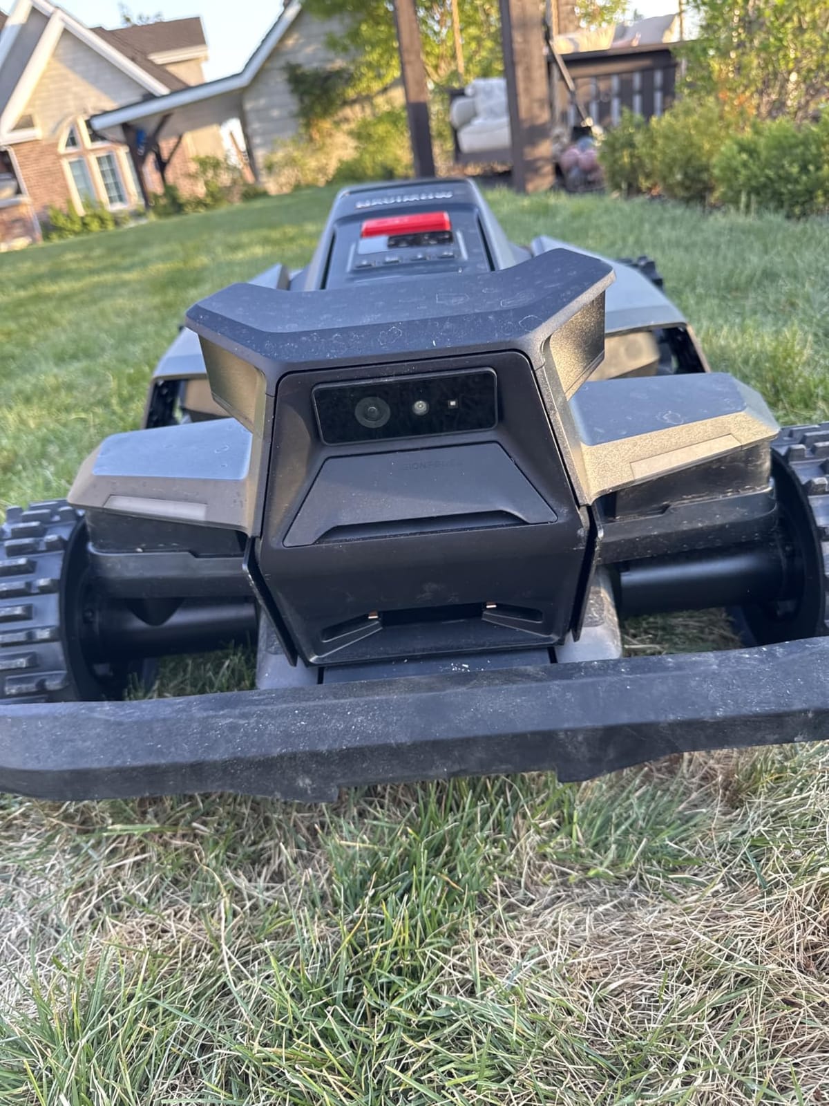 Segway Navimow i206 AWD Robot Lawn Mower, New i105N, 0.15 Acre, 45% Slopes customer photo 1