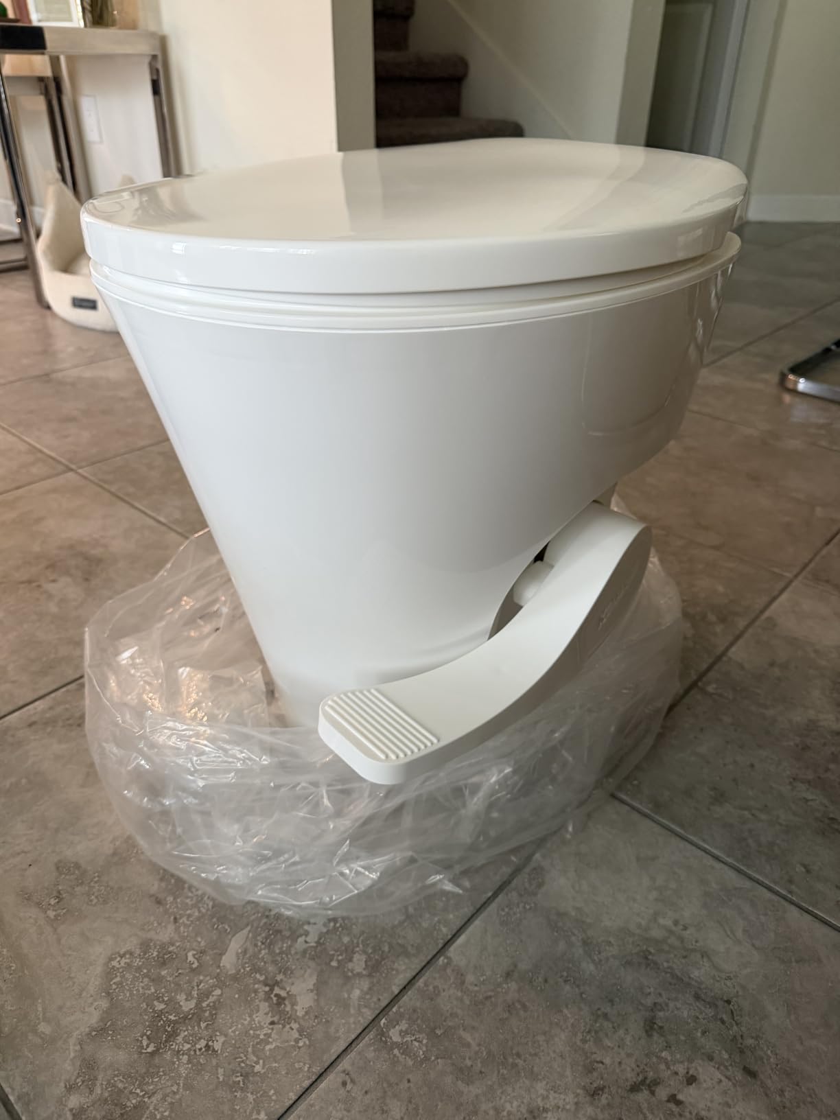 Kohree RV Toilet, 18.5” Residential Height, Soft Close Seat & Cover customer photo 2